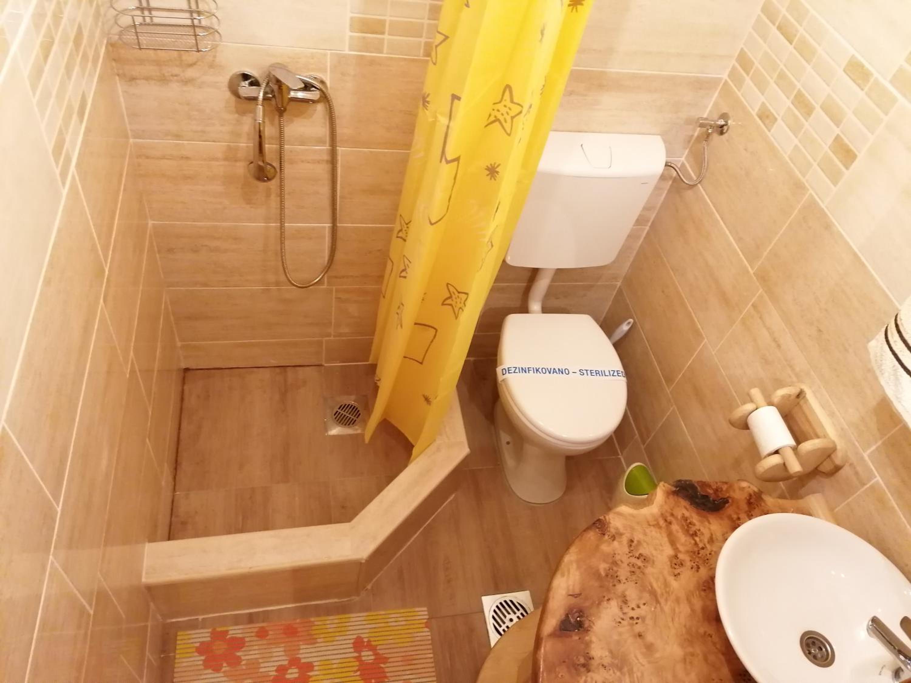 Apartmani Žuti Leptir view 5
