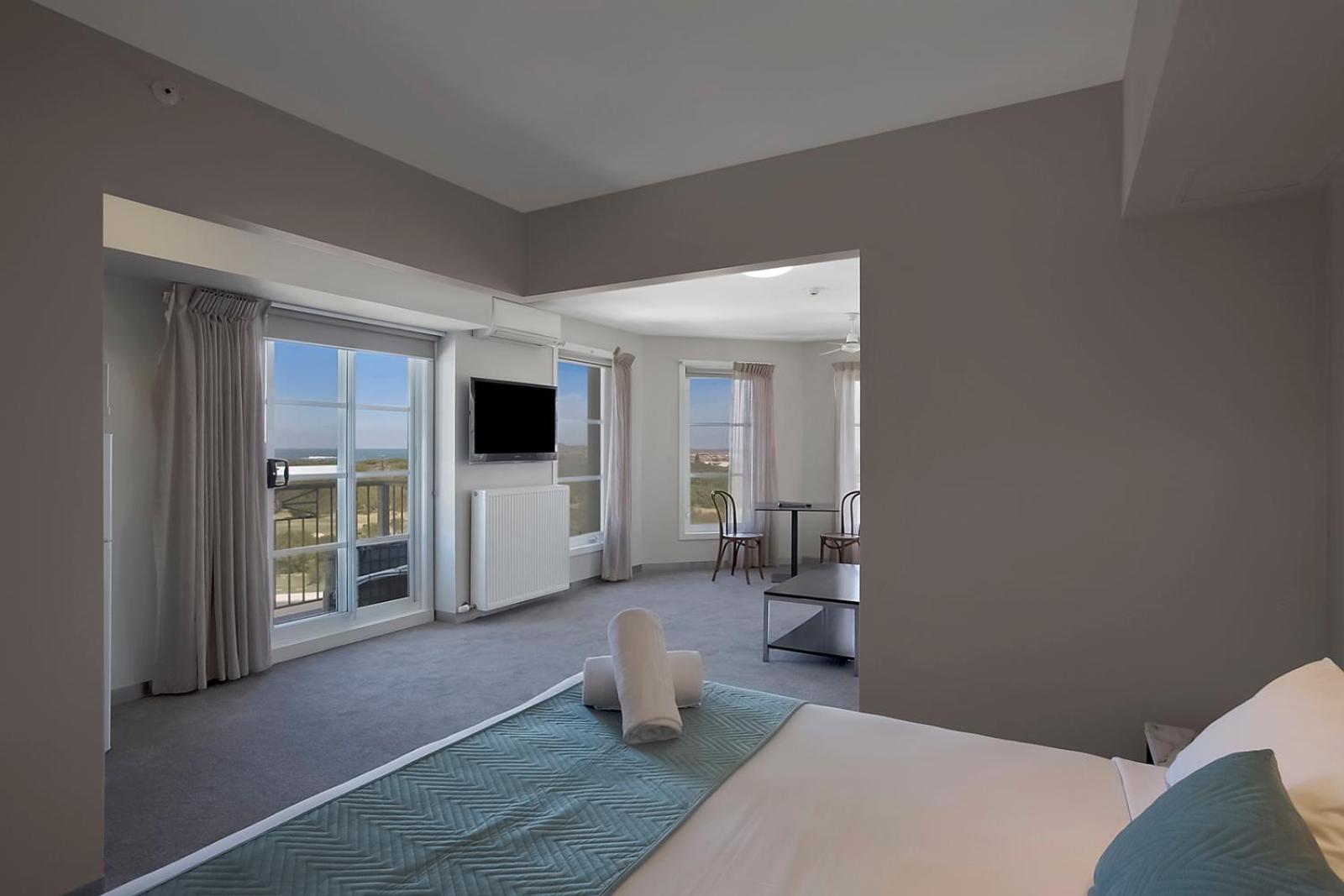 Warrnambool Vacations - Deep Blue Hotel  Hot Springs - Property Image 8