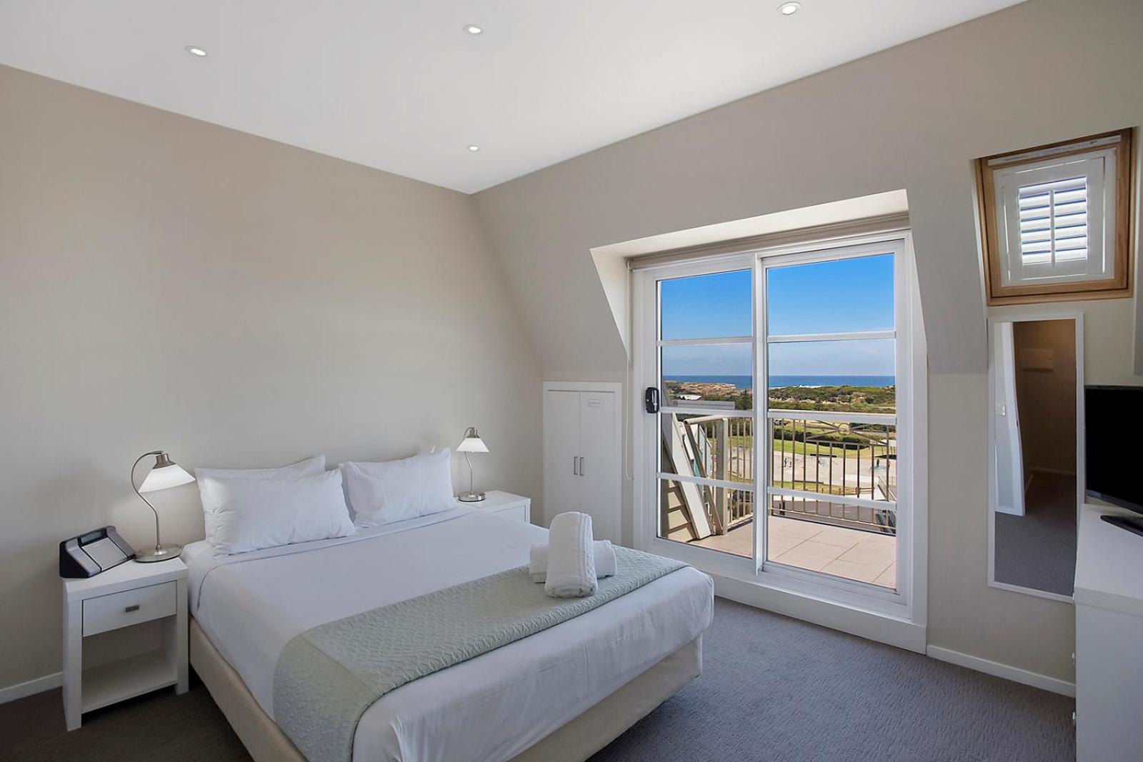 Warrnambool Vacations - Deep Blue Hotel  Hot Springs - Property Image 11
