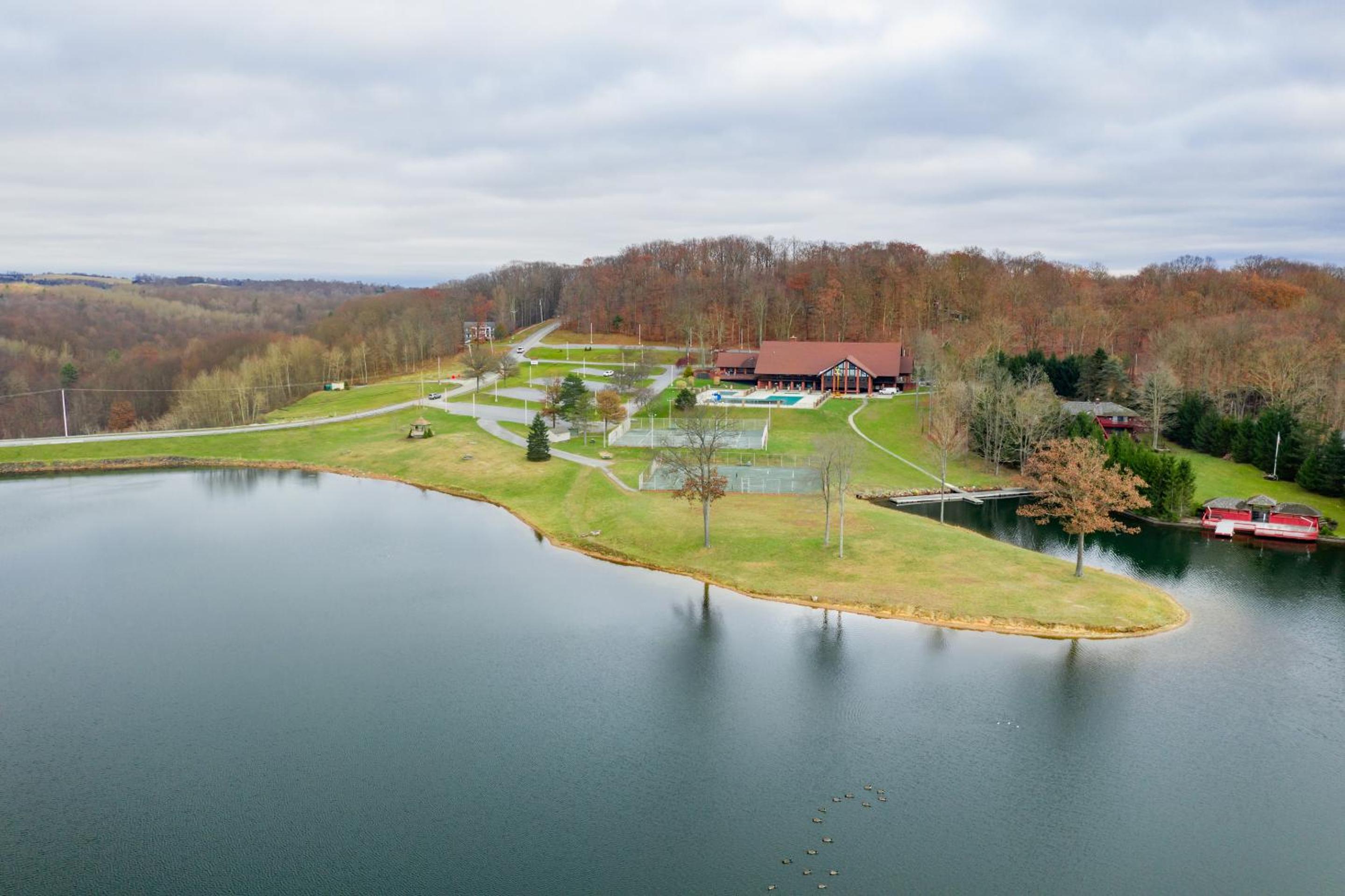 Crown Resorts at Silverwoods - Property Image 6