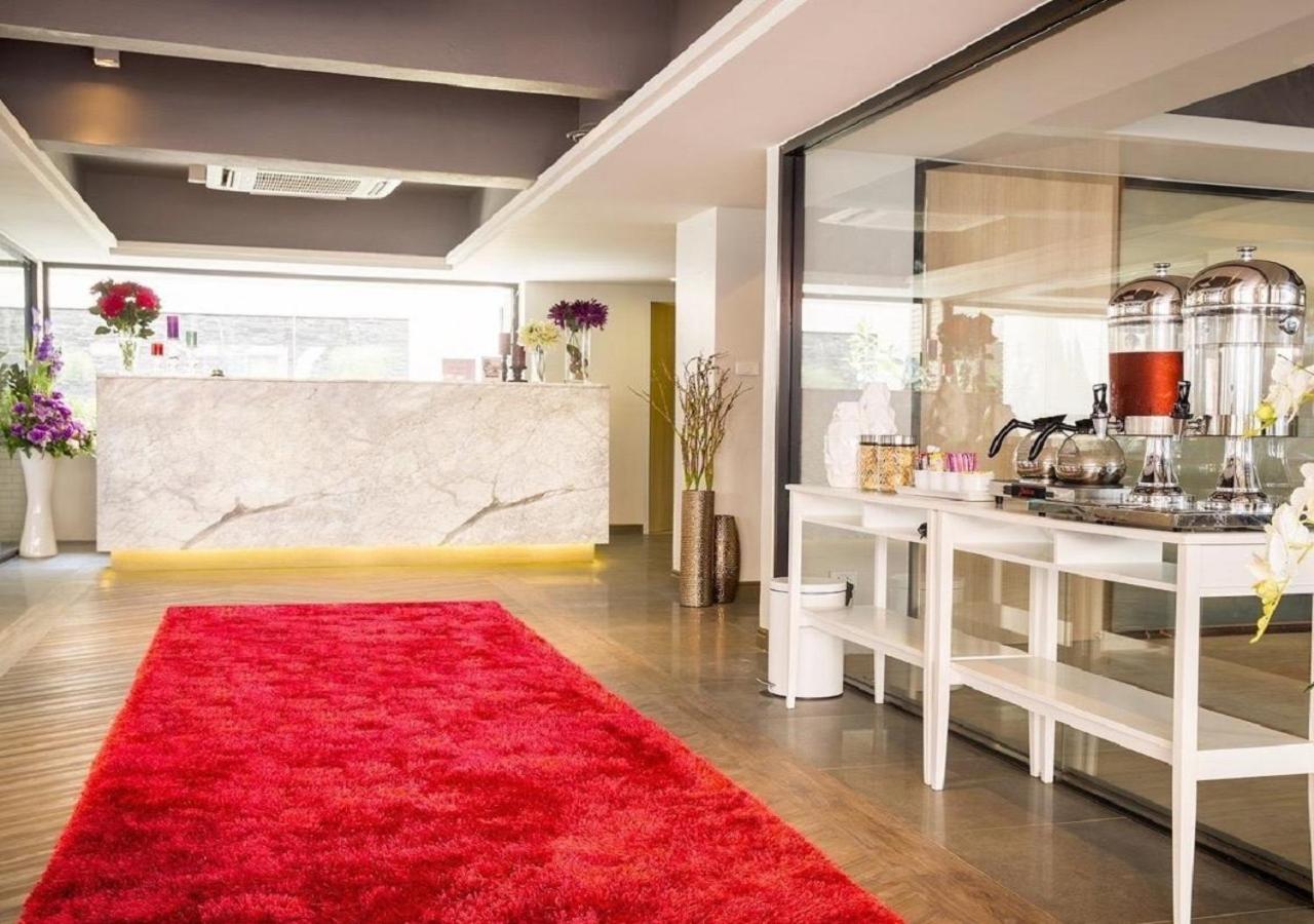 Ratchada Point Hotel 3