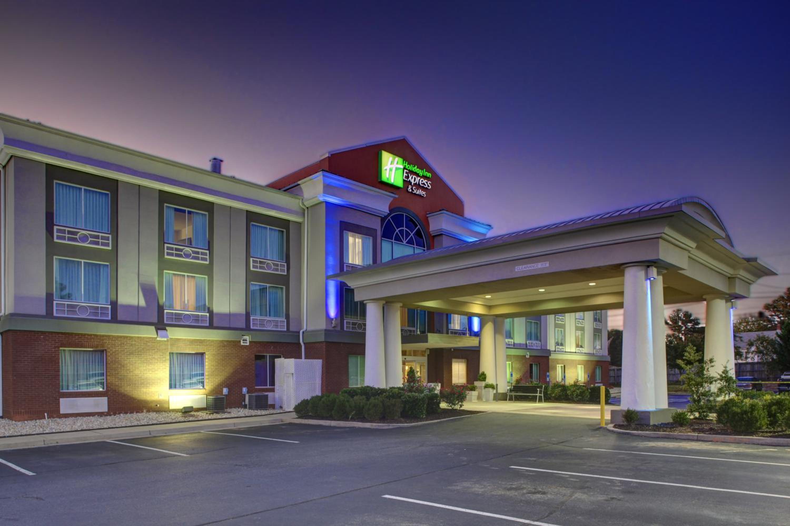 Emporia Vacations - Holiday Inn Express Hotel  Suites Emporia, an IHG Hotel - Property Image 29
