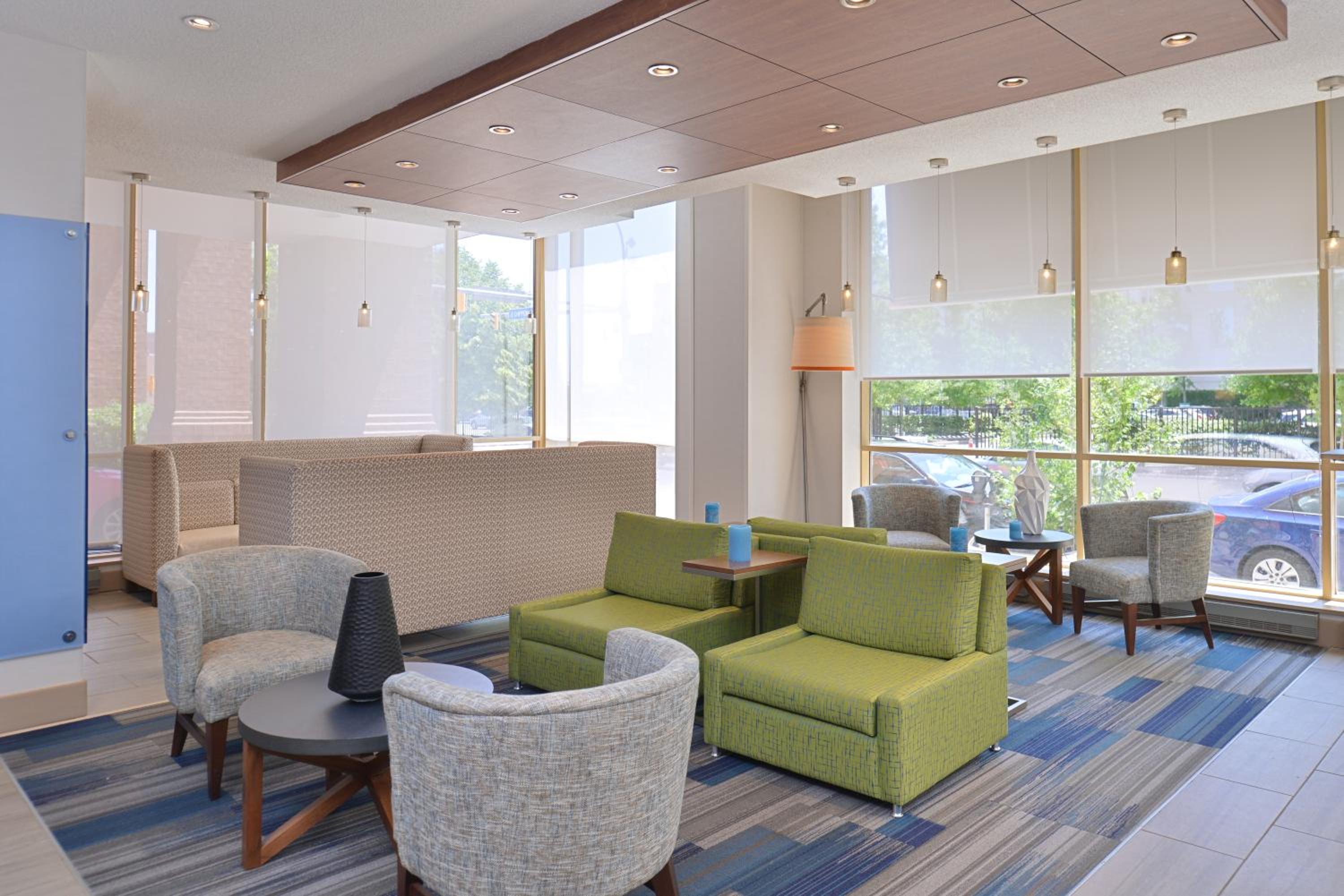 Buffalo Vacations - Holiday Inn Express  Suites Buffalo Downtown, an IHG Hotel - Property Image 2