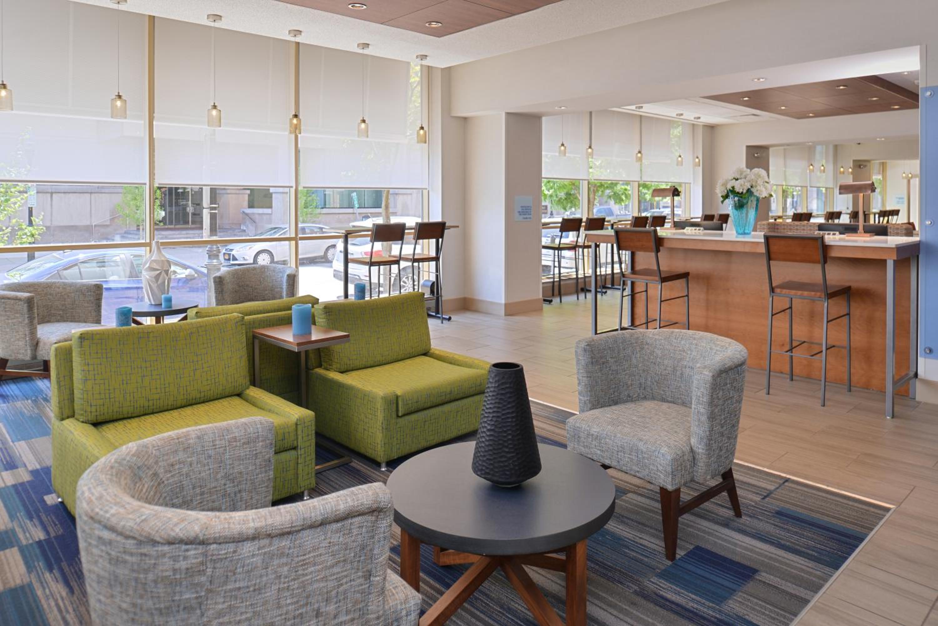 Buffalo Vacations - Holiday Inn Express  Suites Buffalo Downtown, an IHG Hotel - Property Image 4