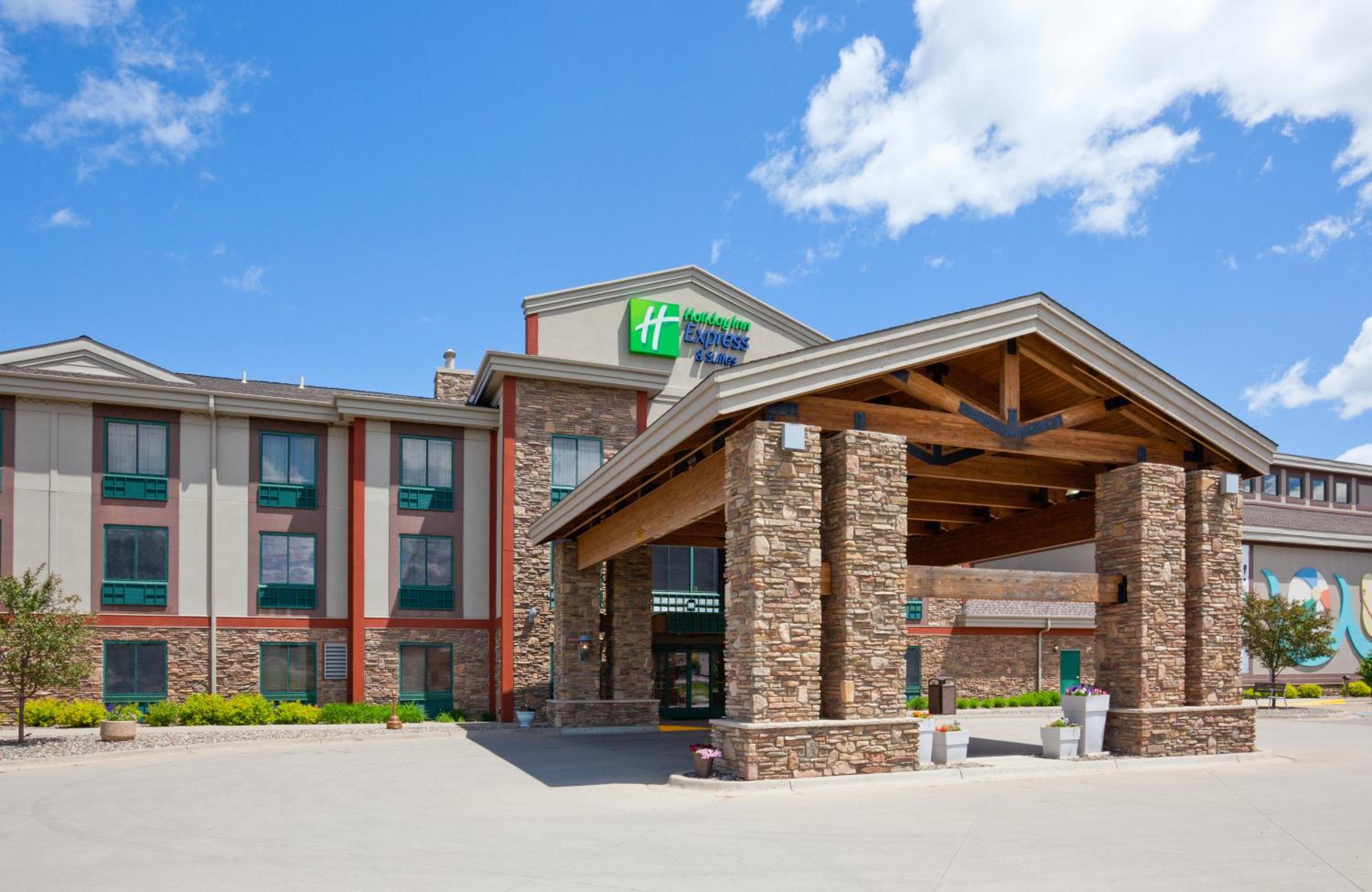 Hotel Holiday Inn Express Hotel & Suites Brainerd-Baxter, an IHG Hotel - Image 1