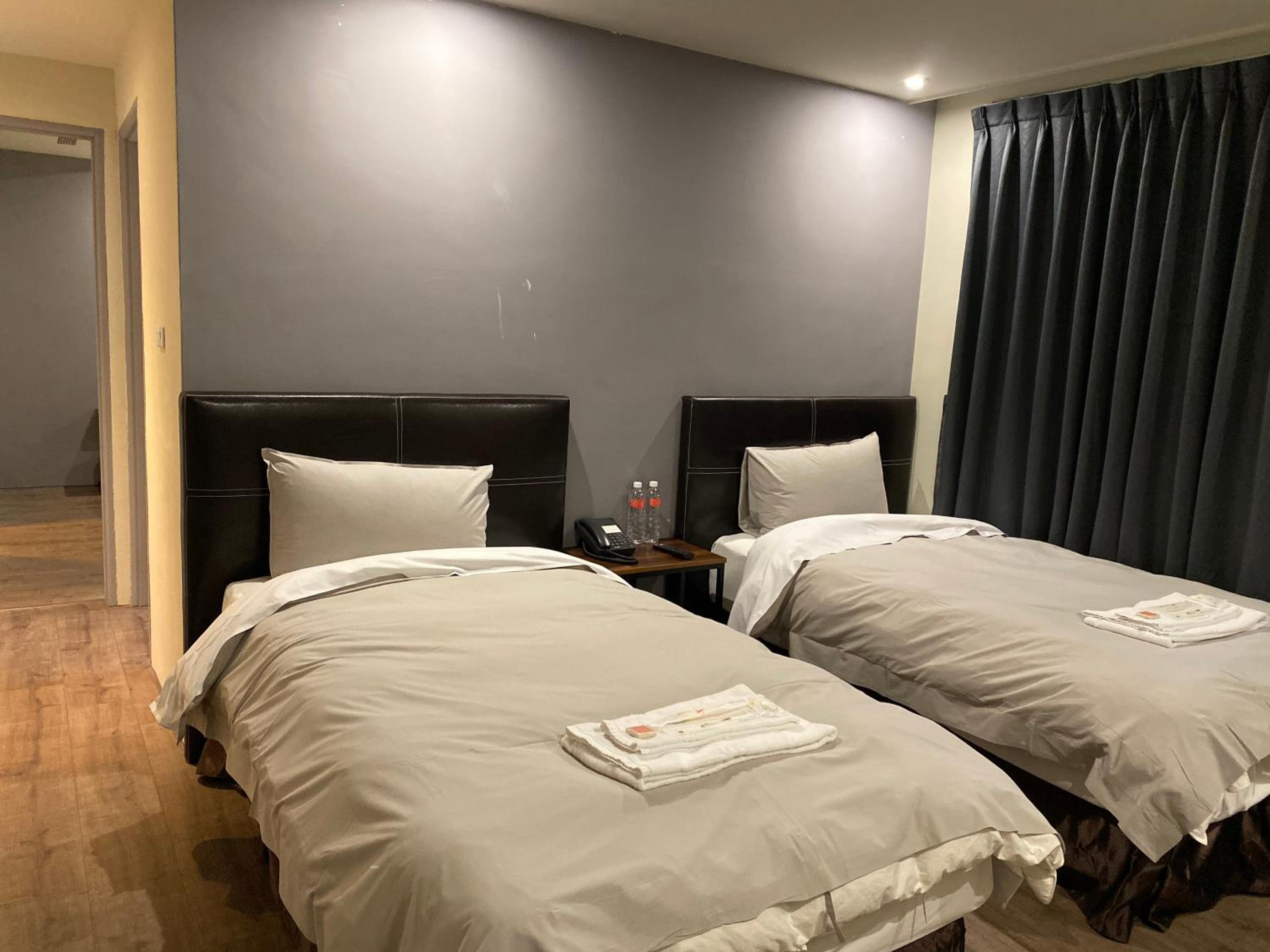 Saint Hostel