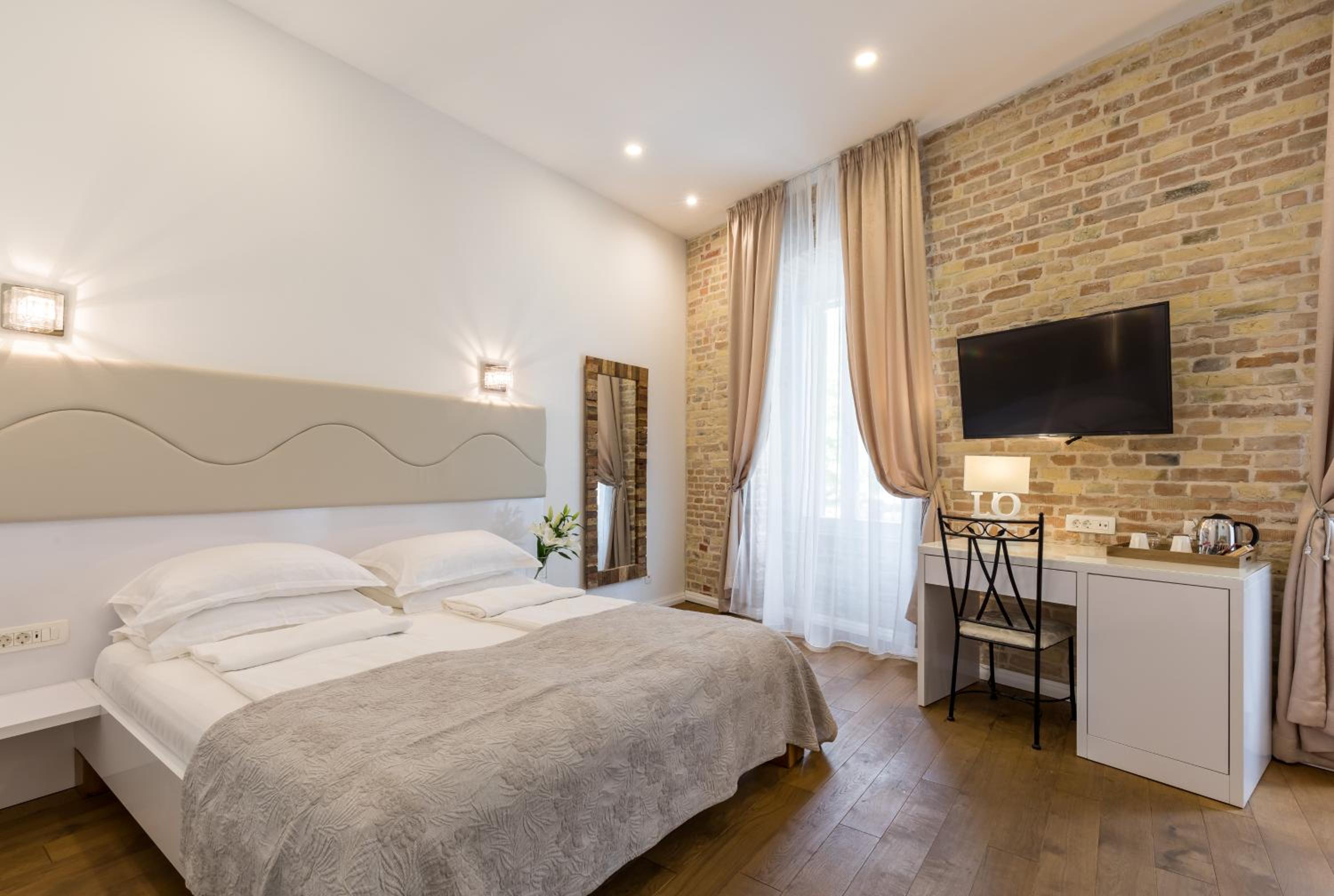 Pellegrini Luxury Rooms photo 36 of 76