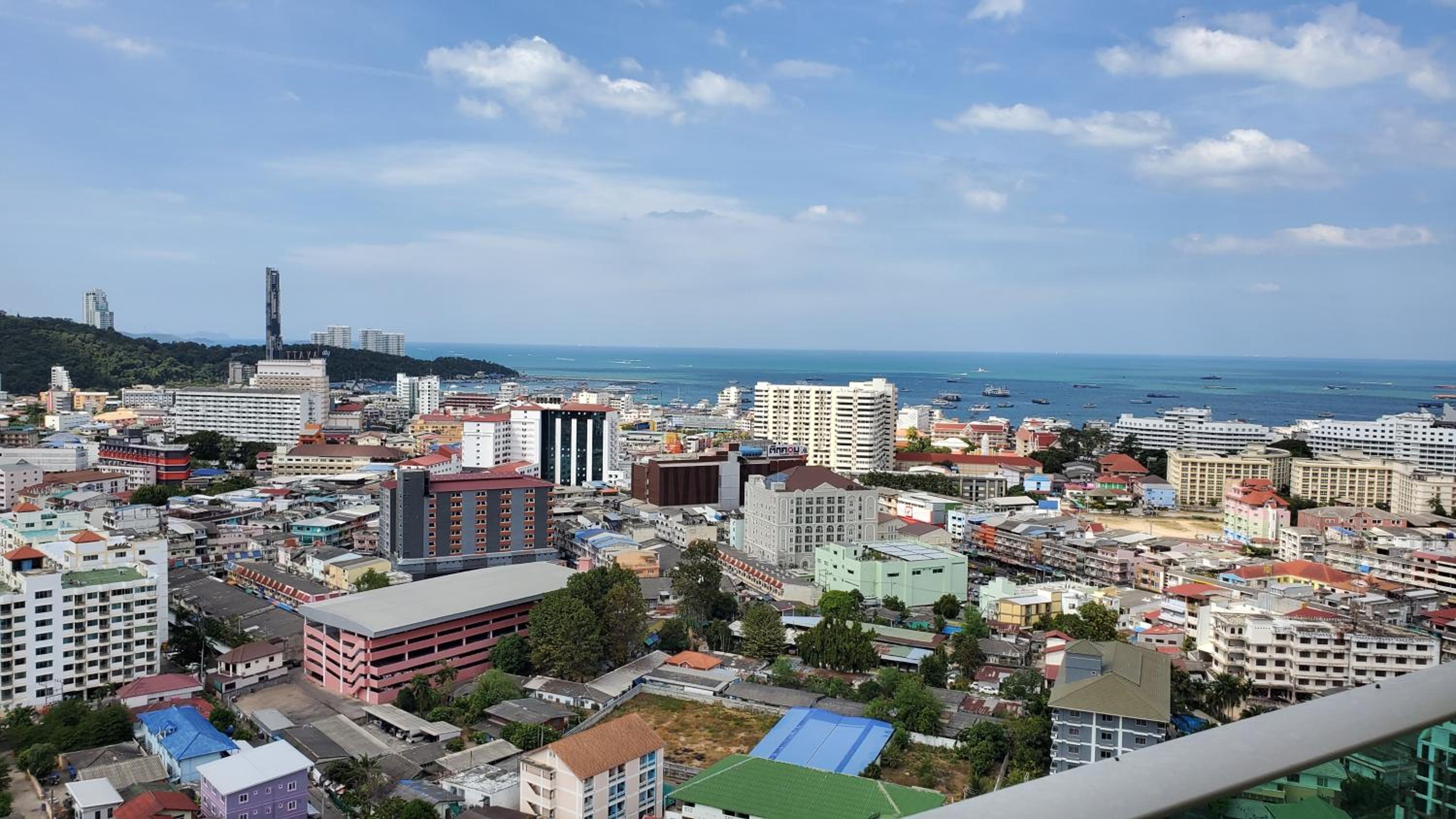 City Garden Tower by Pattaya Holiday view 4