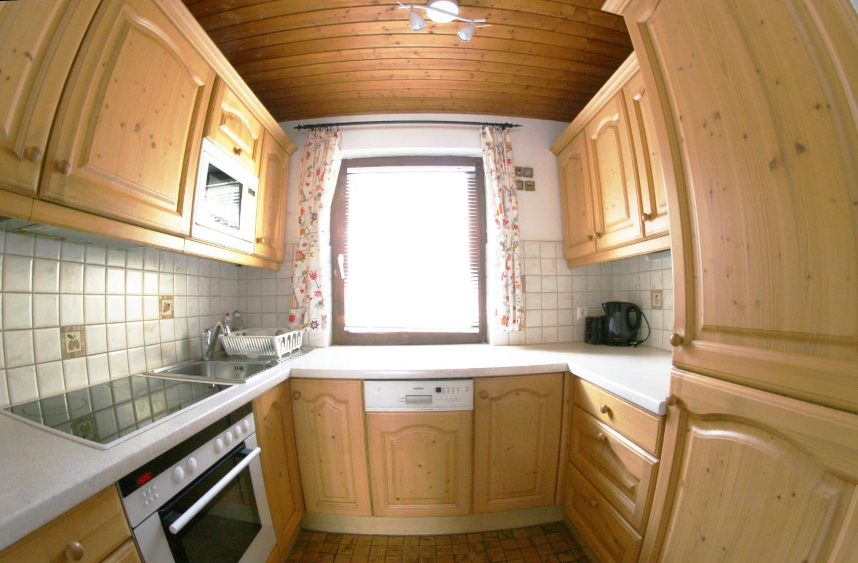The Seefeld Retreat - Central Family Friendly Chalet - Mountain Views