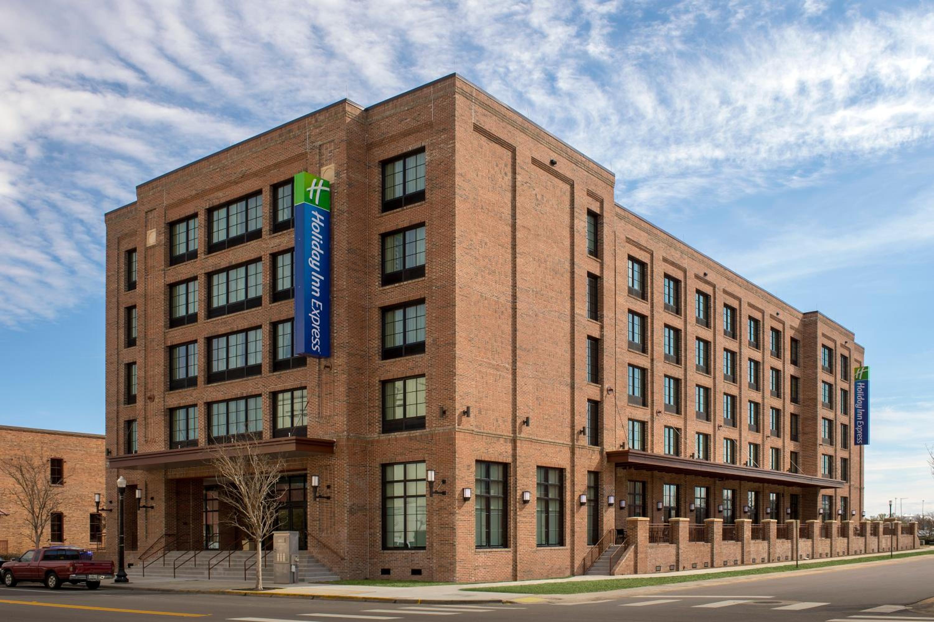 Hotel Holiday Inn Express Pensacola Downtown, an IHG Hotel - Image 1