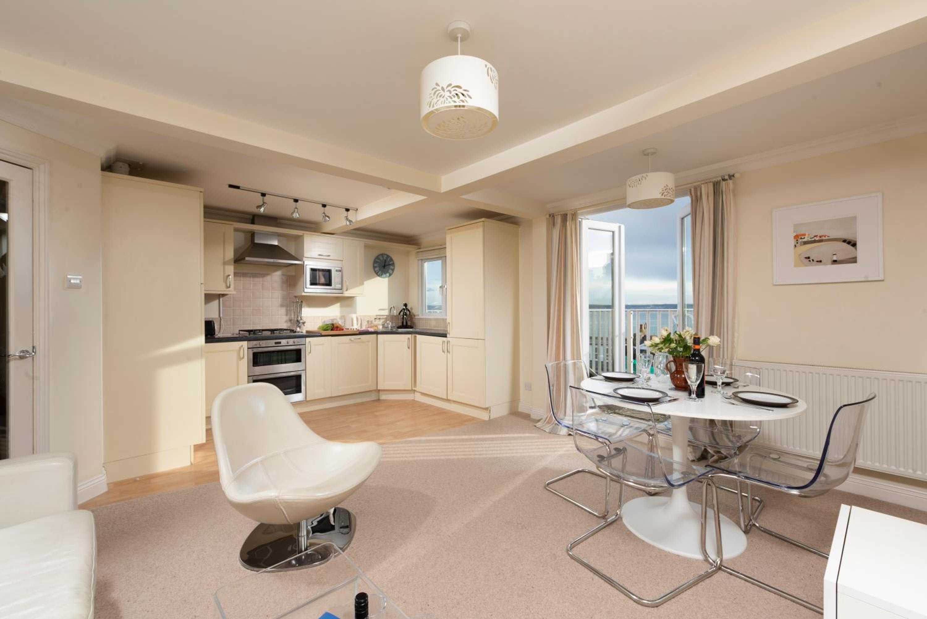 Waves Apartment, St Ives view 4