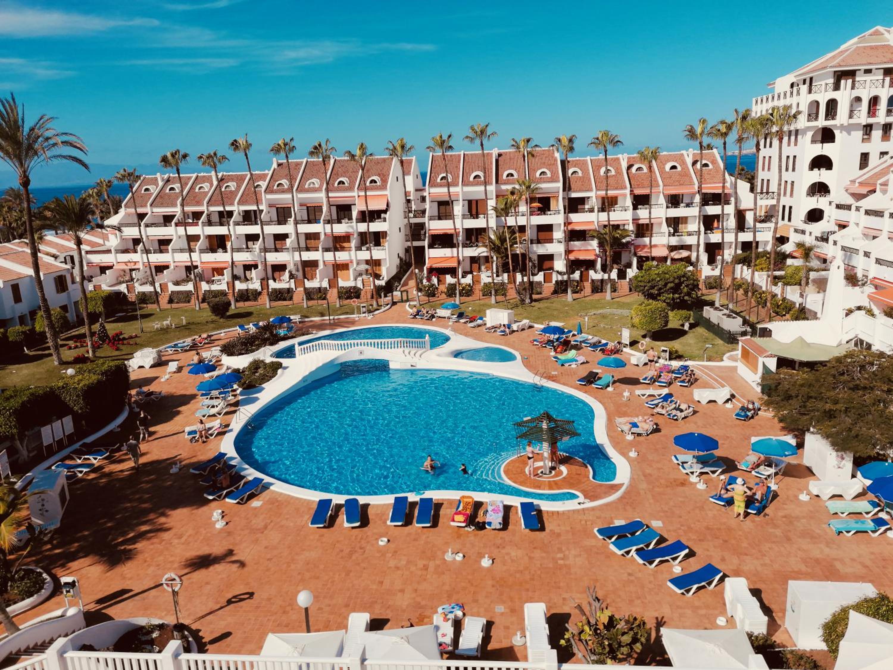 Hotel Golden View Holiday Home - Image 1