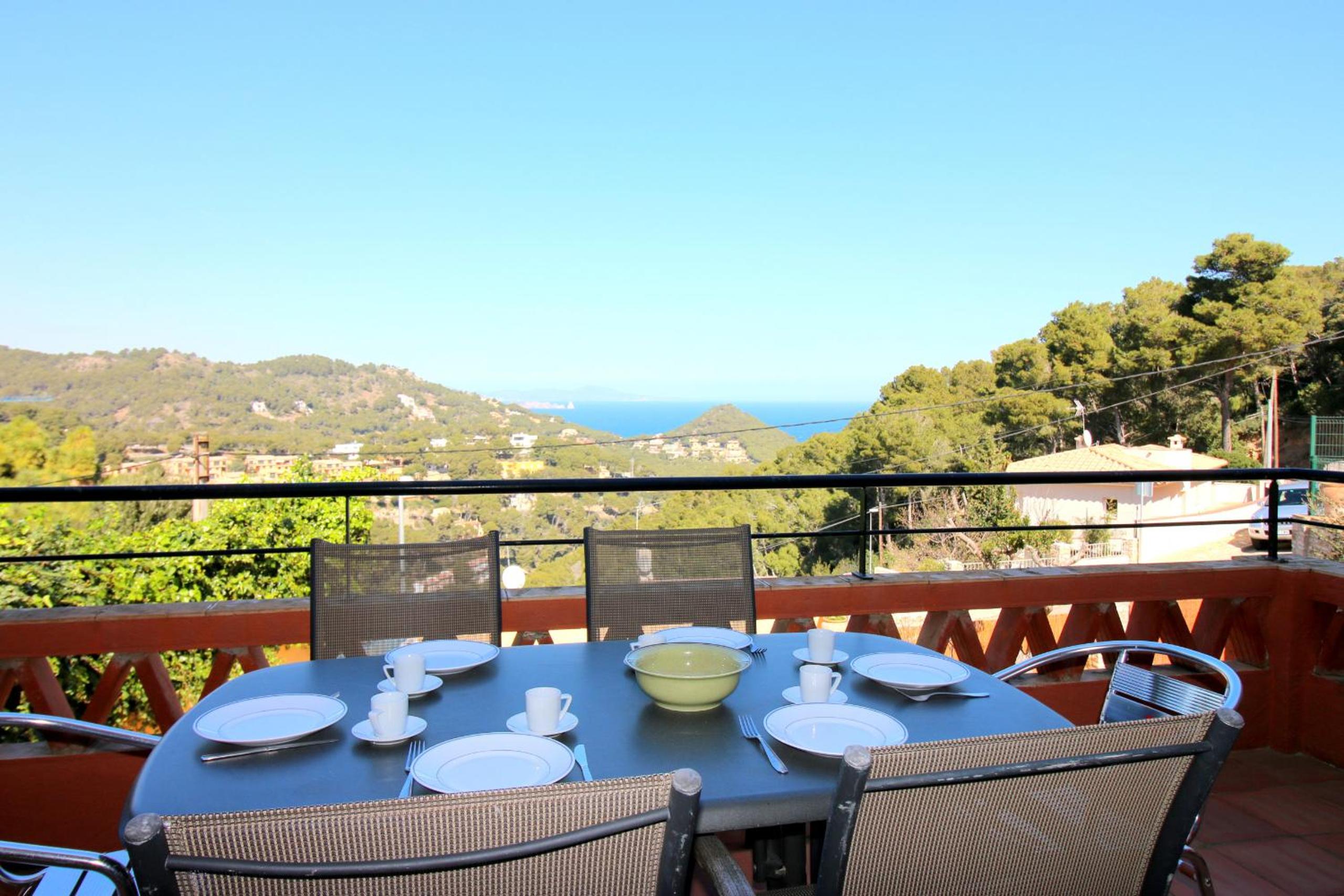 Casa la Borna view 2