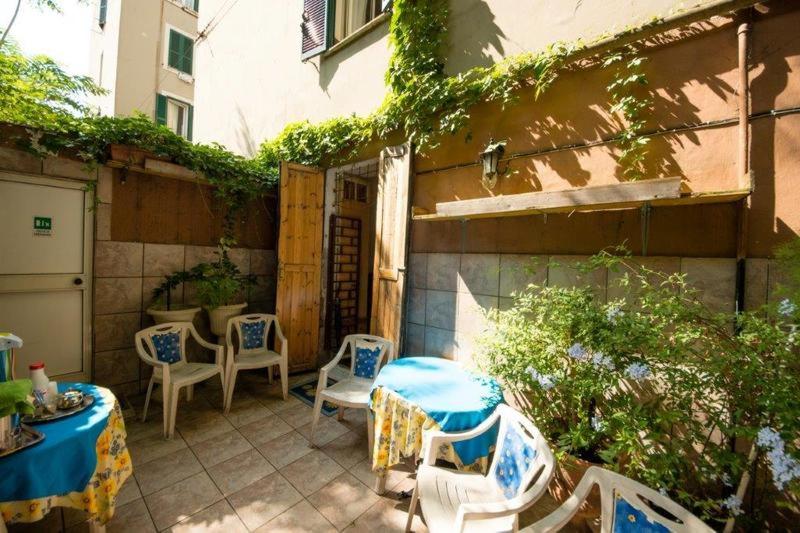 SUNSHINE HOSTEL
