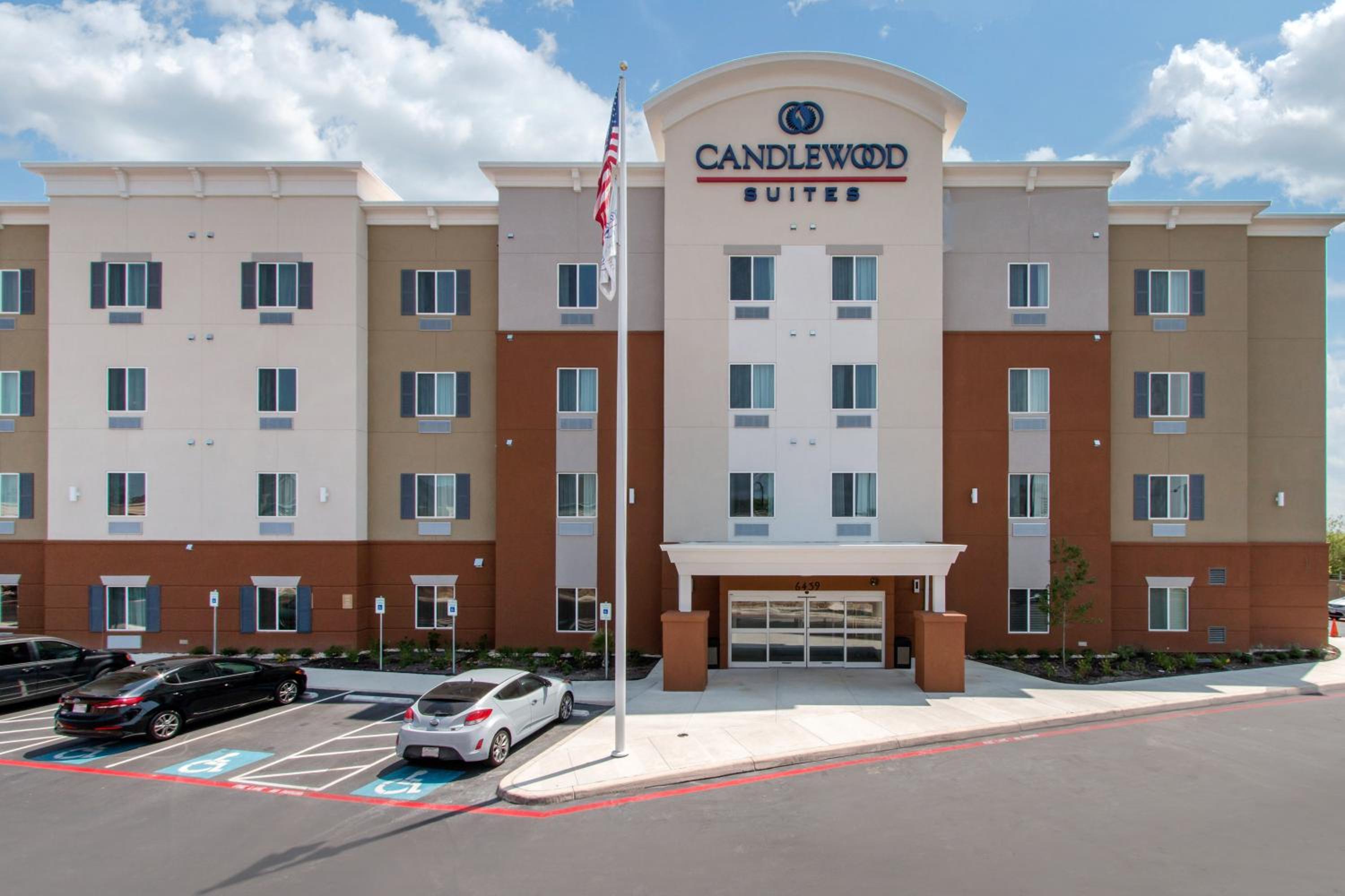 Hotel Candlewood Suites - San Antonio Lackland AFB Area, an IHG Hotel - Image 1