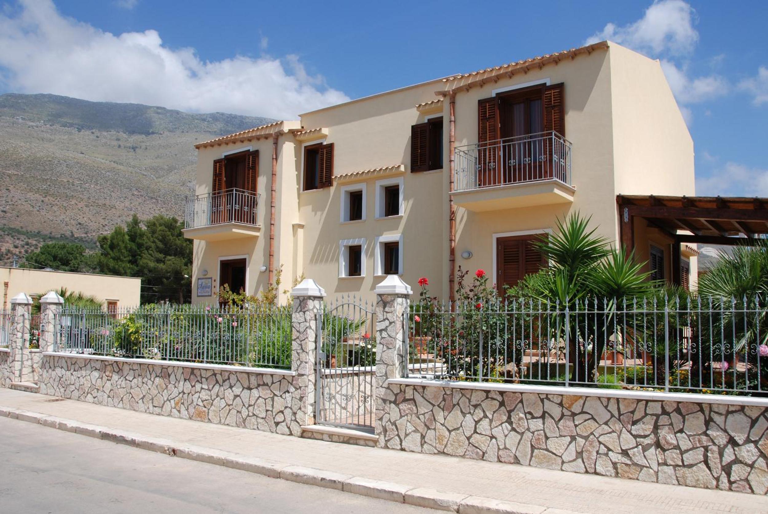 Hotel Aurora Castelluzzo - Image 1