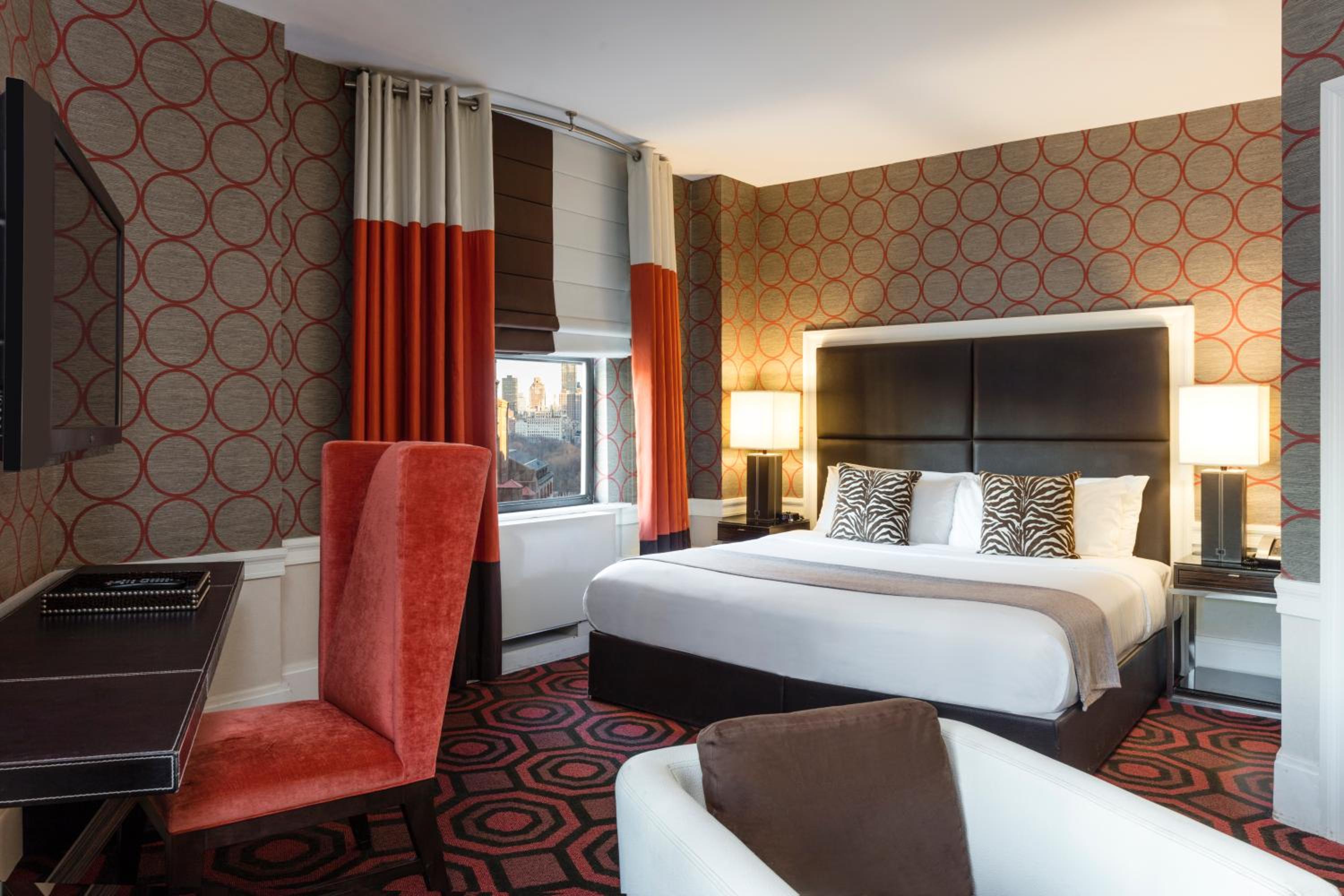 Empire Hotel 37