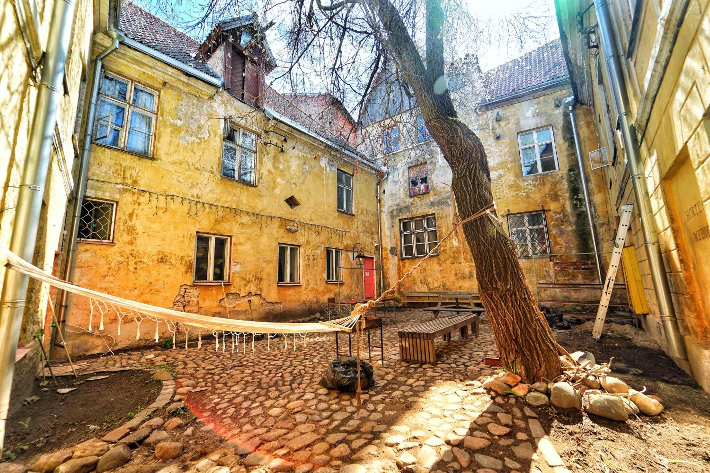 Tallinn Vacations - The Monks Bunk Hostel Bar - Property Image 37