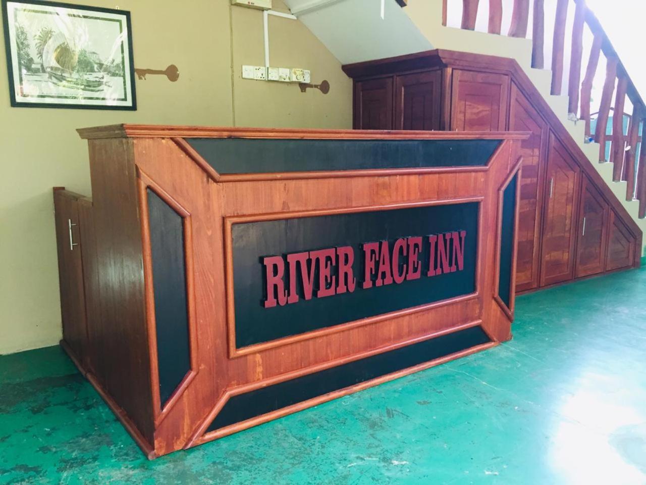 Yala River Face Inn