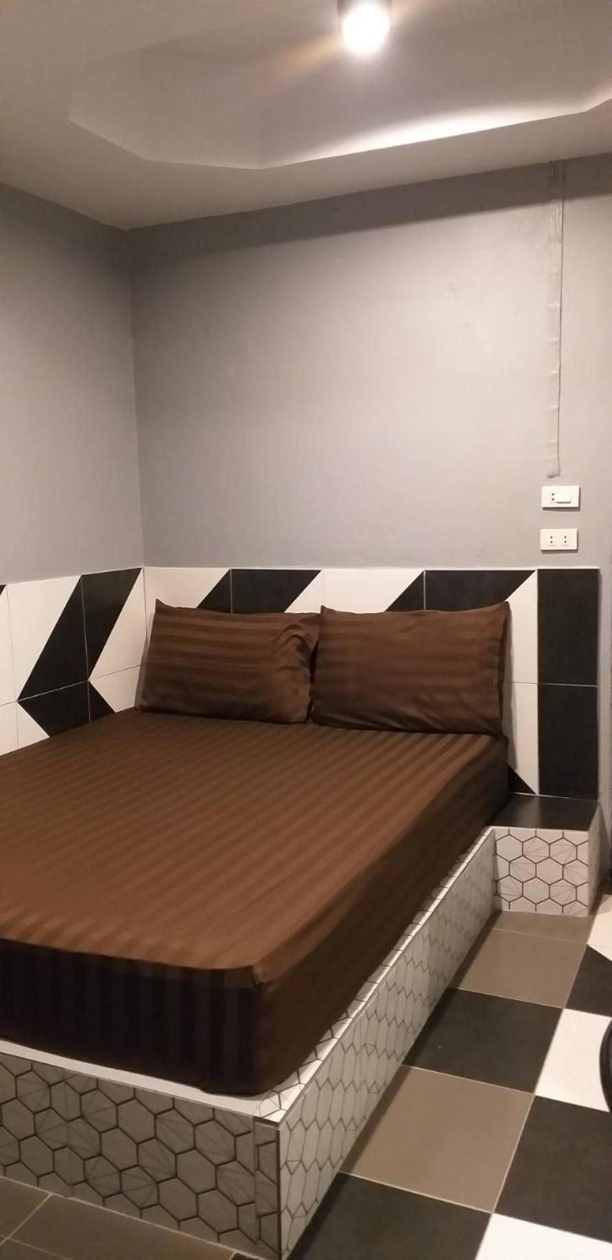Benjamas hostels