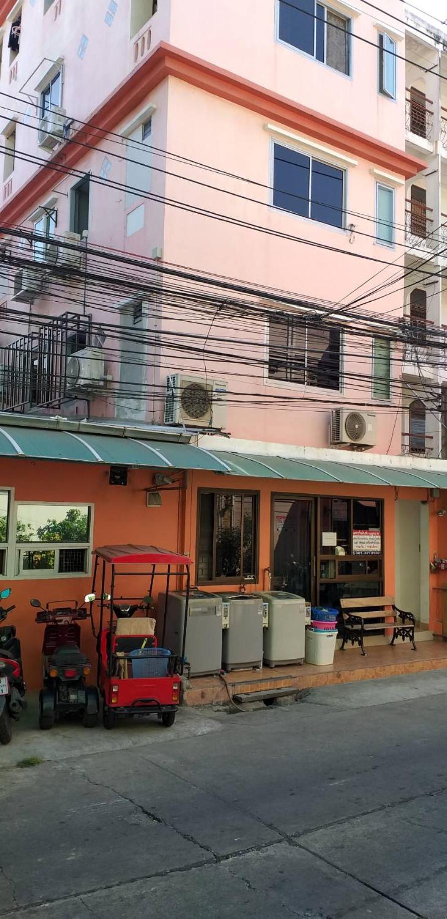 Benjamas hostels
