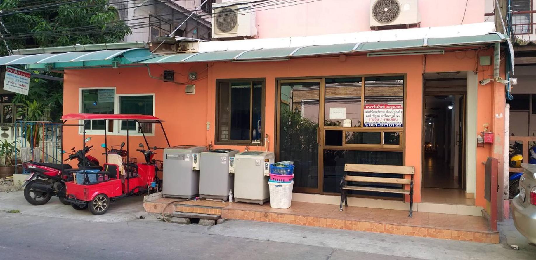 Benjamas hostels