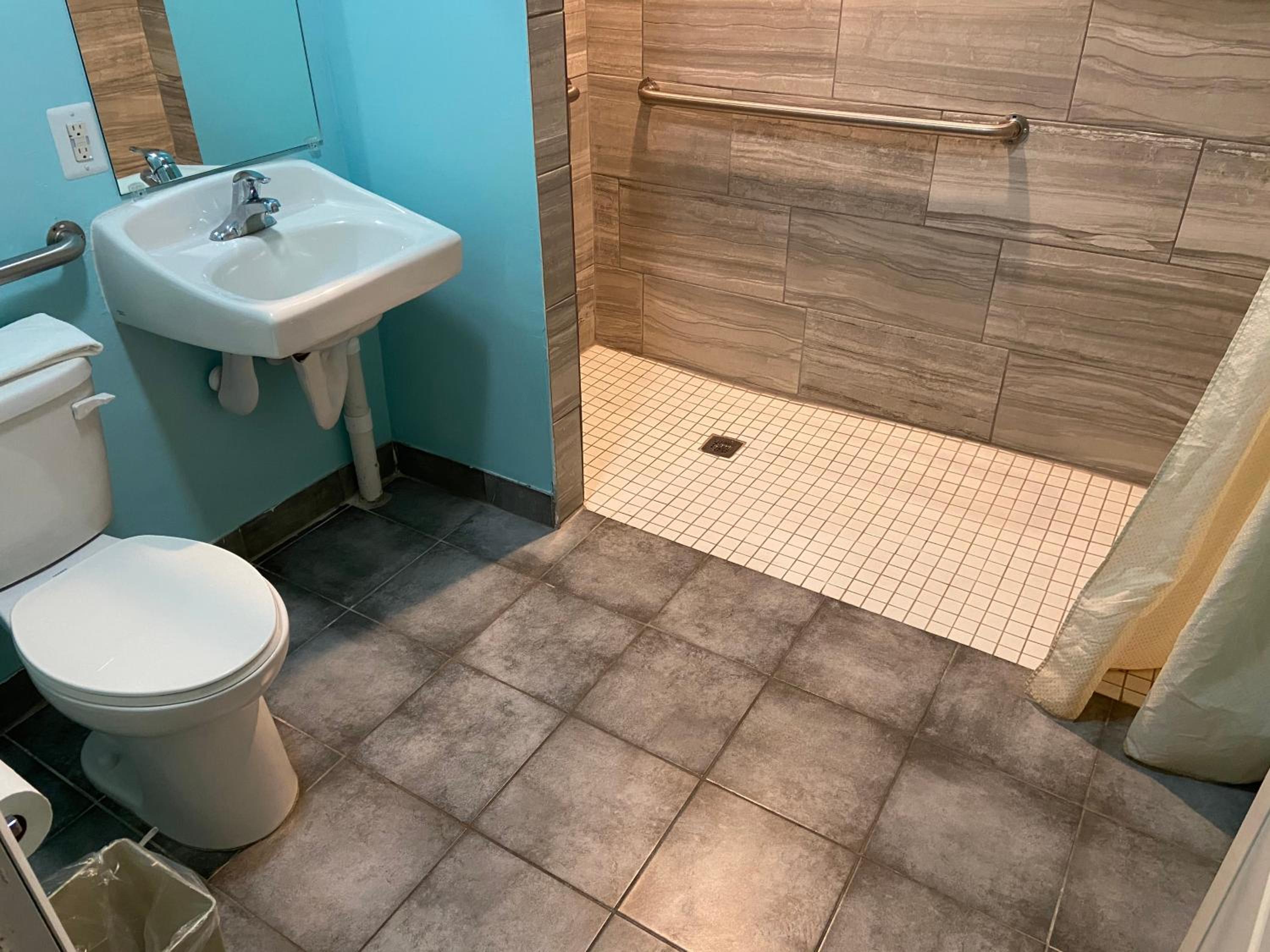 Delux Inn, Billede 15