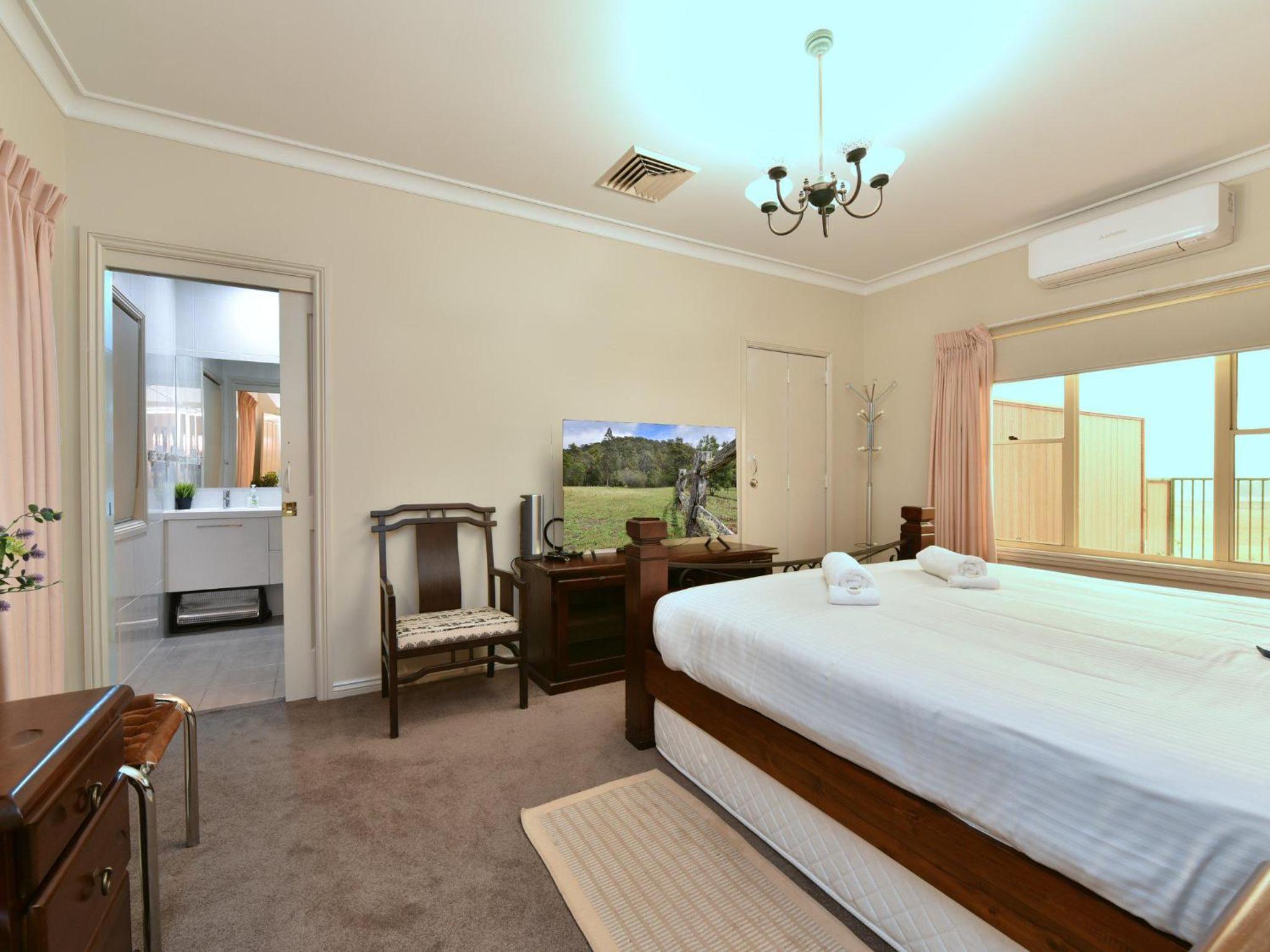 King Retreat Estate - close proximity to Bimbadgen and Hope Estate concerts