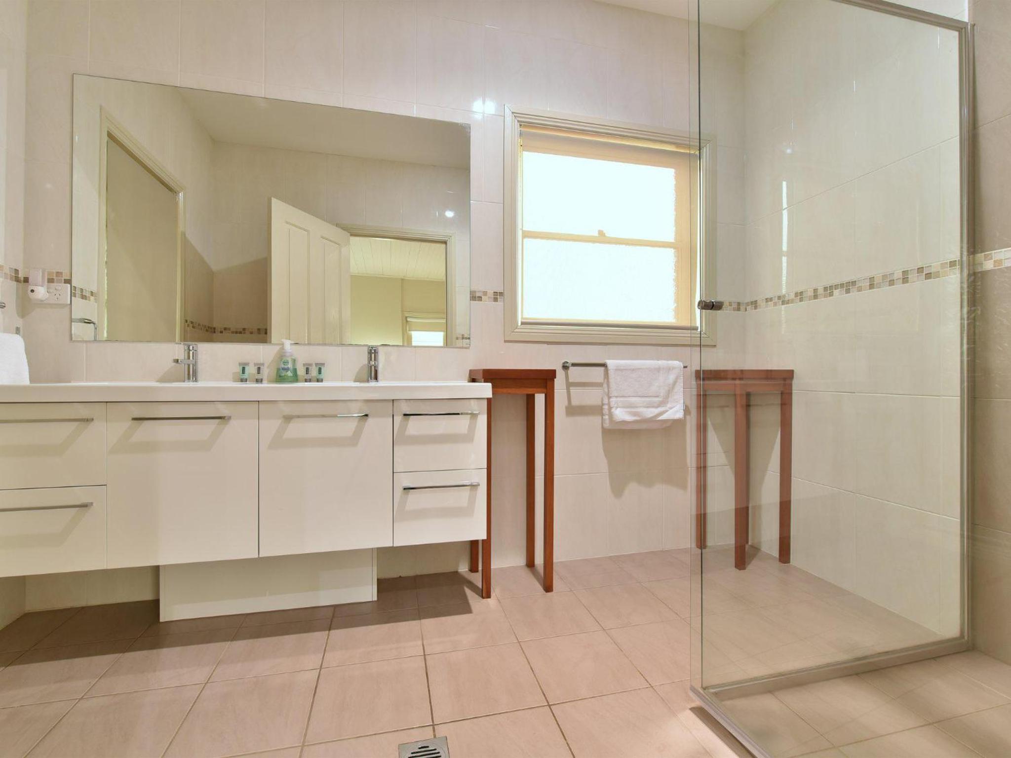 King Retreat Estate - close proximity to Bimbadgen and Hope Estate concerts