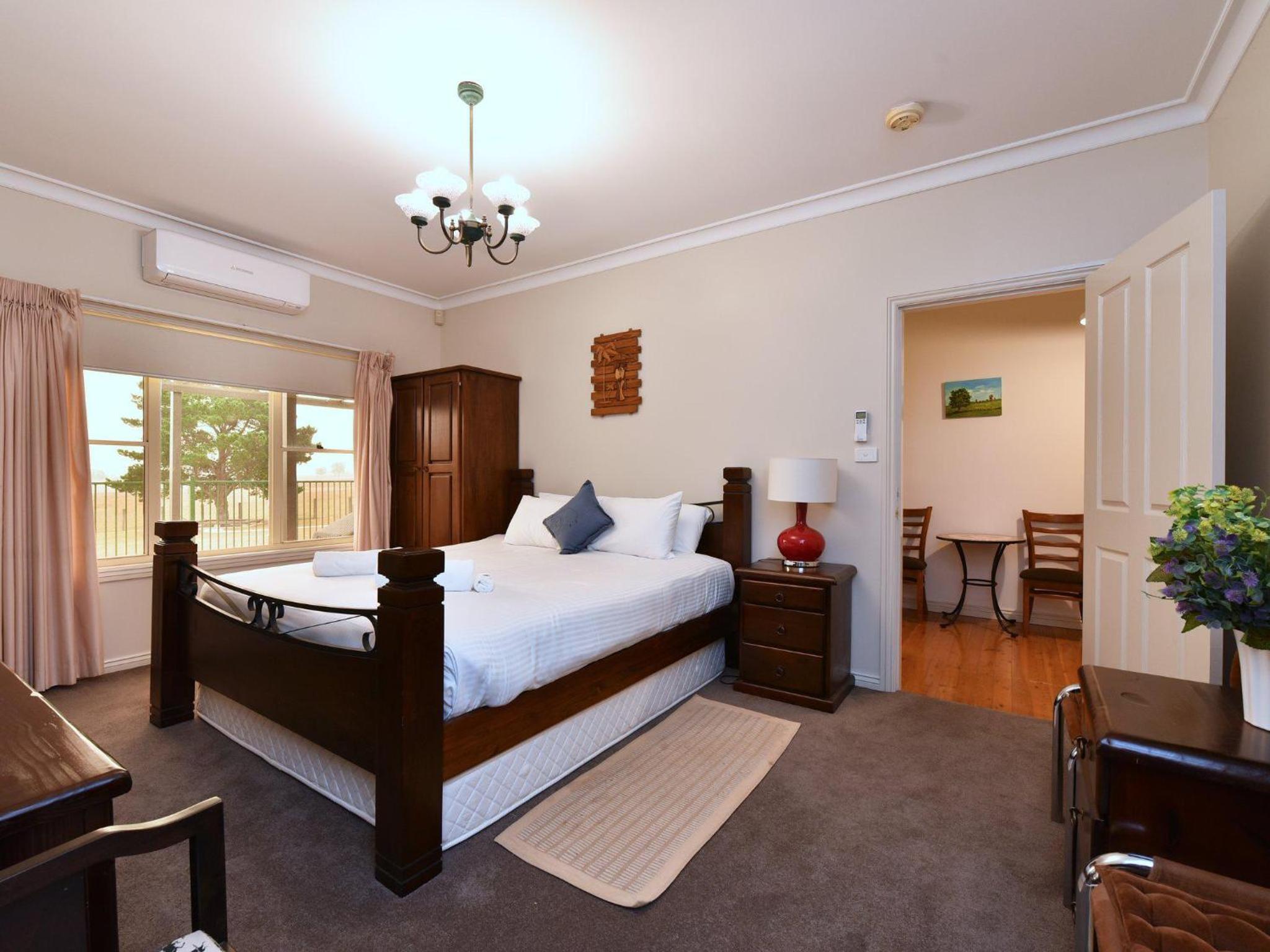 King Retreat Estate - close proximity to Bimbadgen and Hope Estate concerts