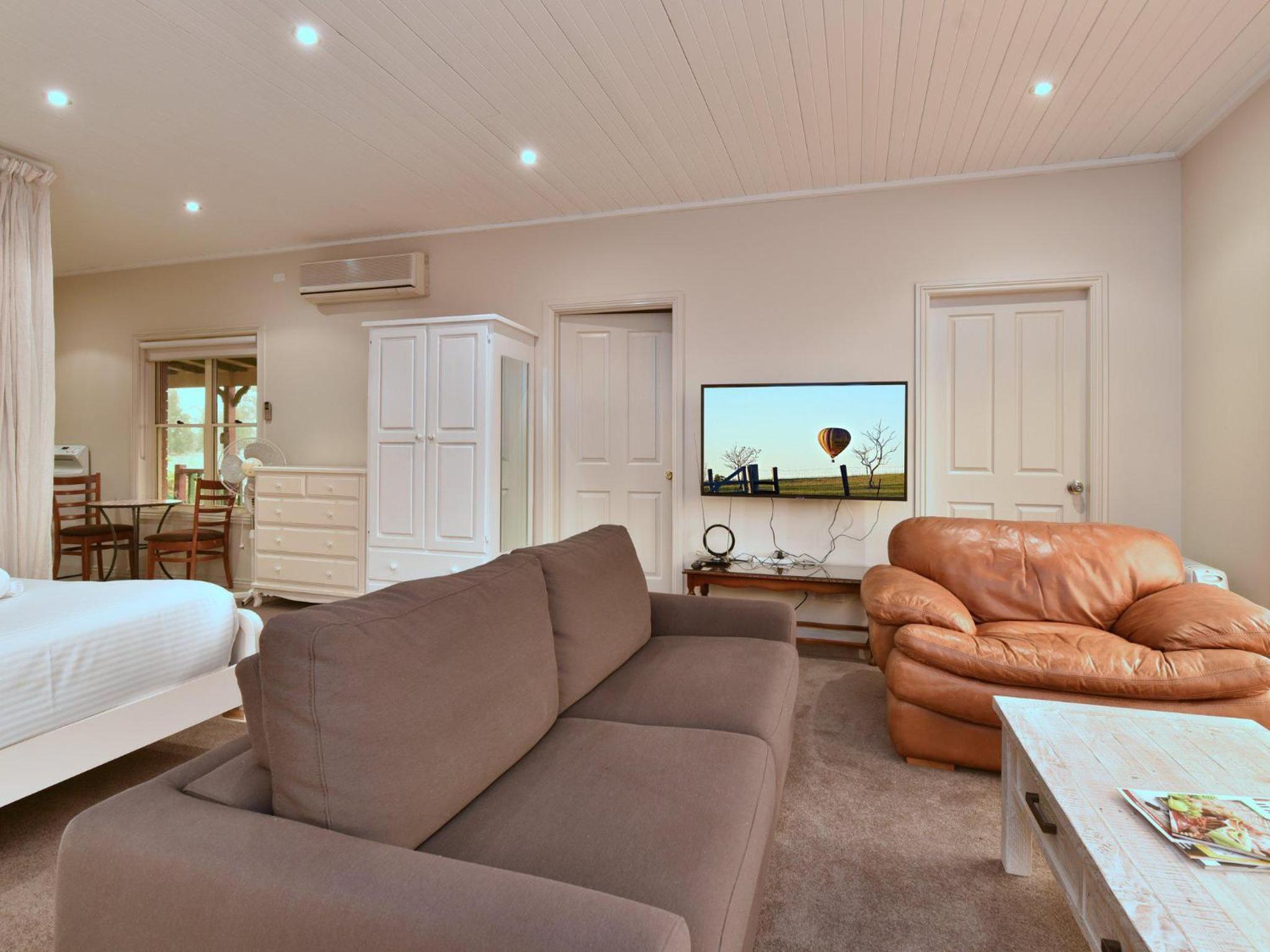 King Retreat Estate - close proximity to Bimbadgen and Hope Estate concerts