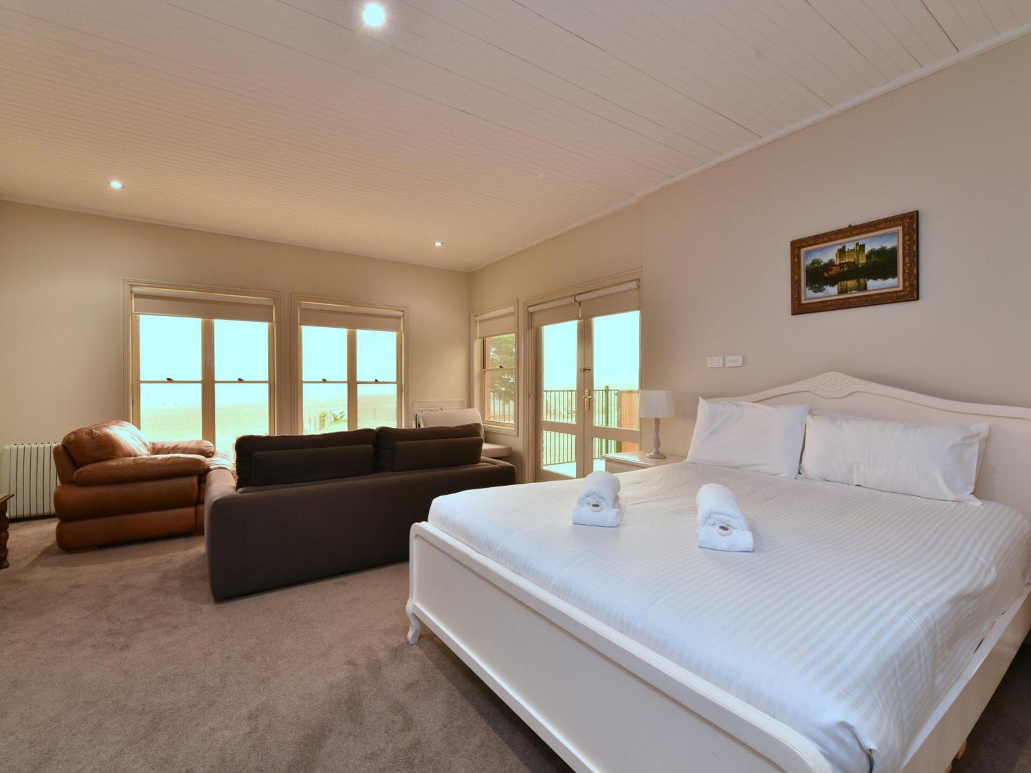 King Retreat Estate - close proximity to Bimbadgen and Hope Estate concerts