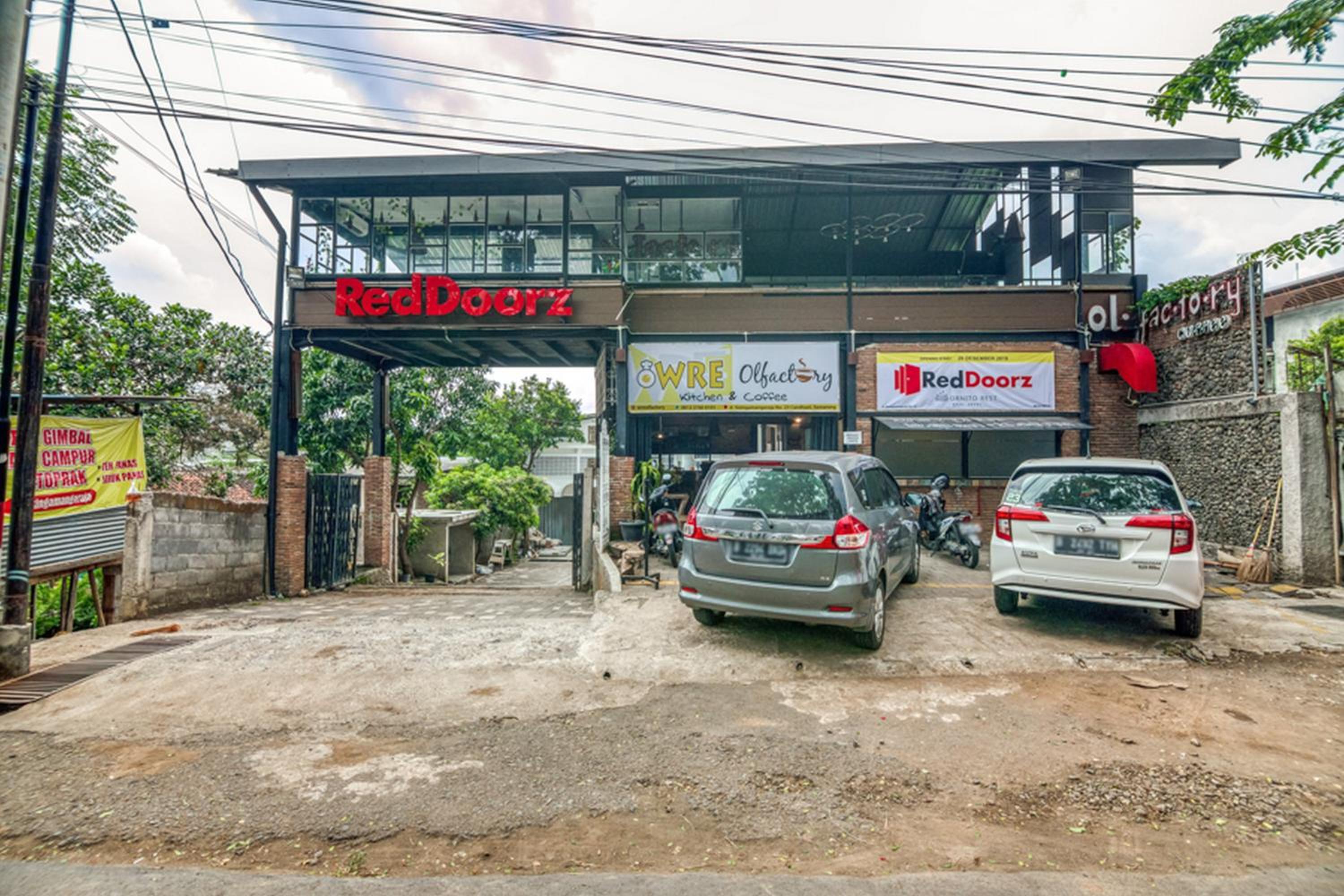 RedDoorz Plus near Akademi Kepolisian Semarang 3 view 2