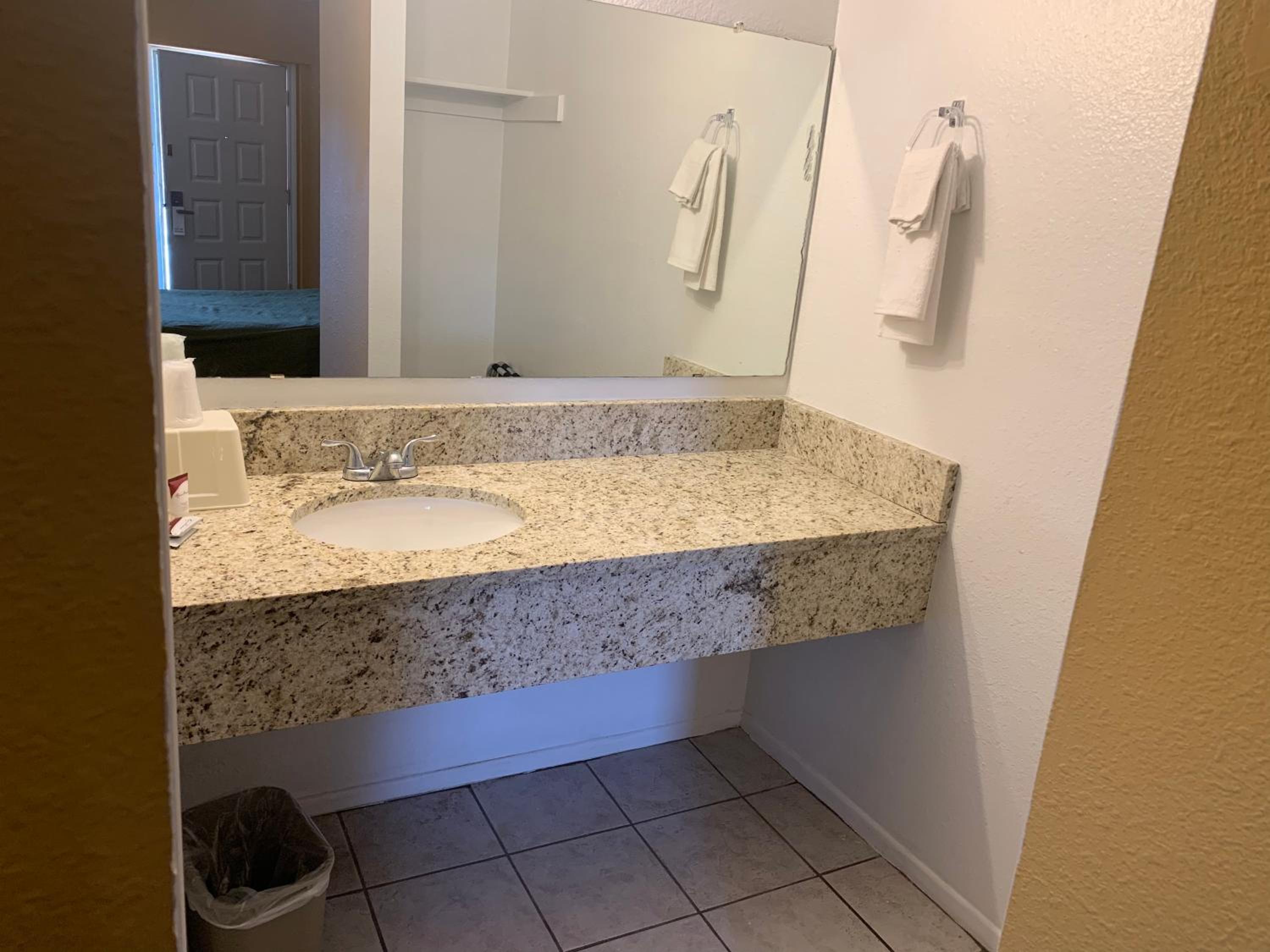 La Vista Inn, photo 14