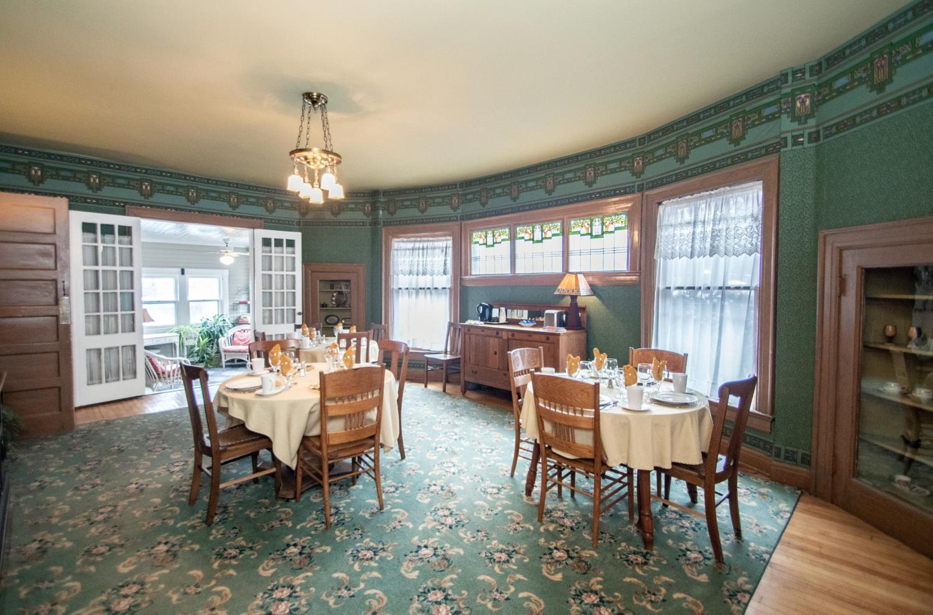 Looking Glass Inn view 5