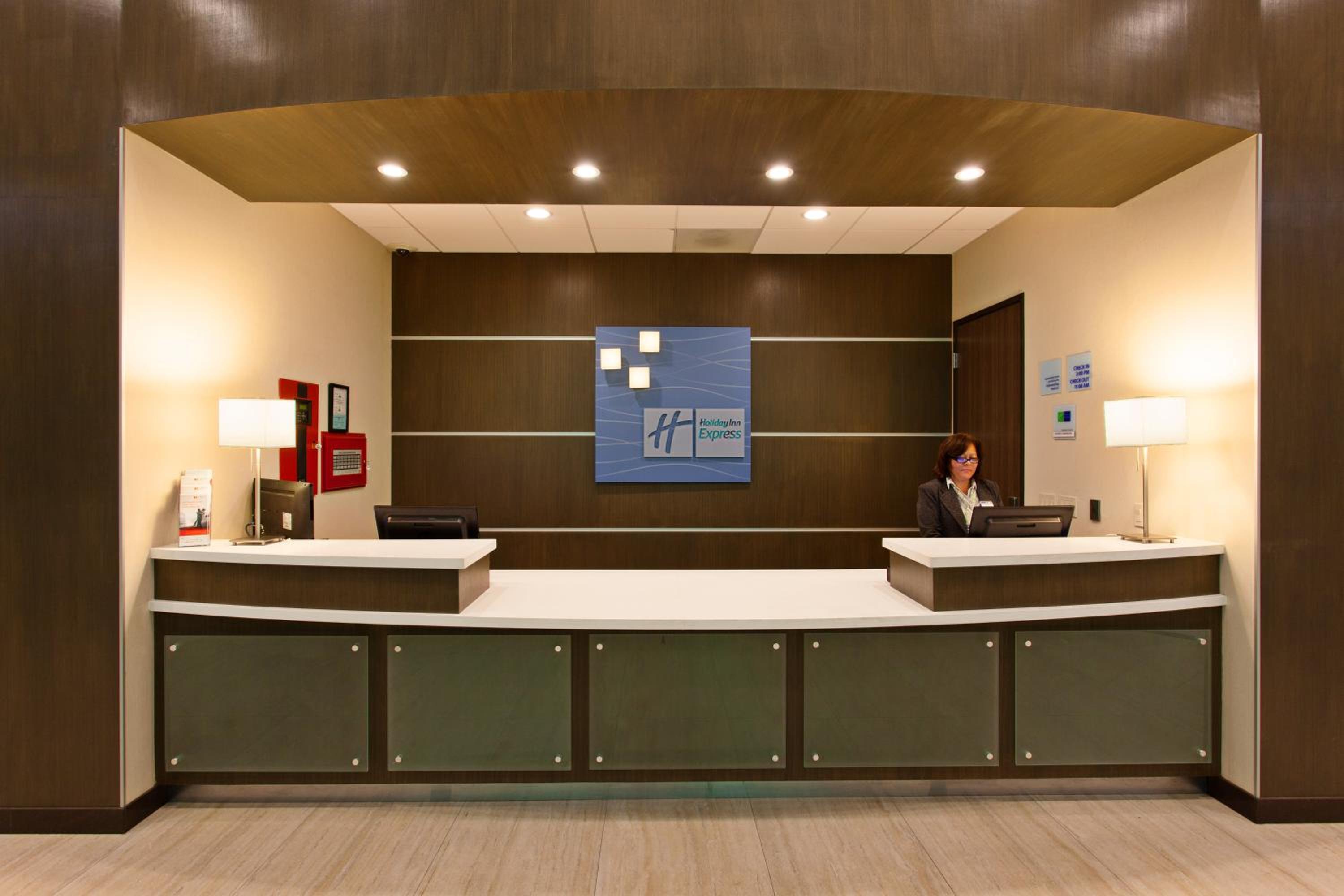 North Hollywood Vacations - Holiday Inn Express North Hollywood - Burbank Area, an IHG Hotel - Property Image 6