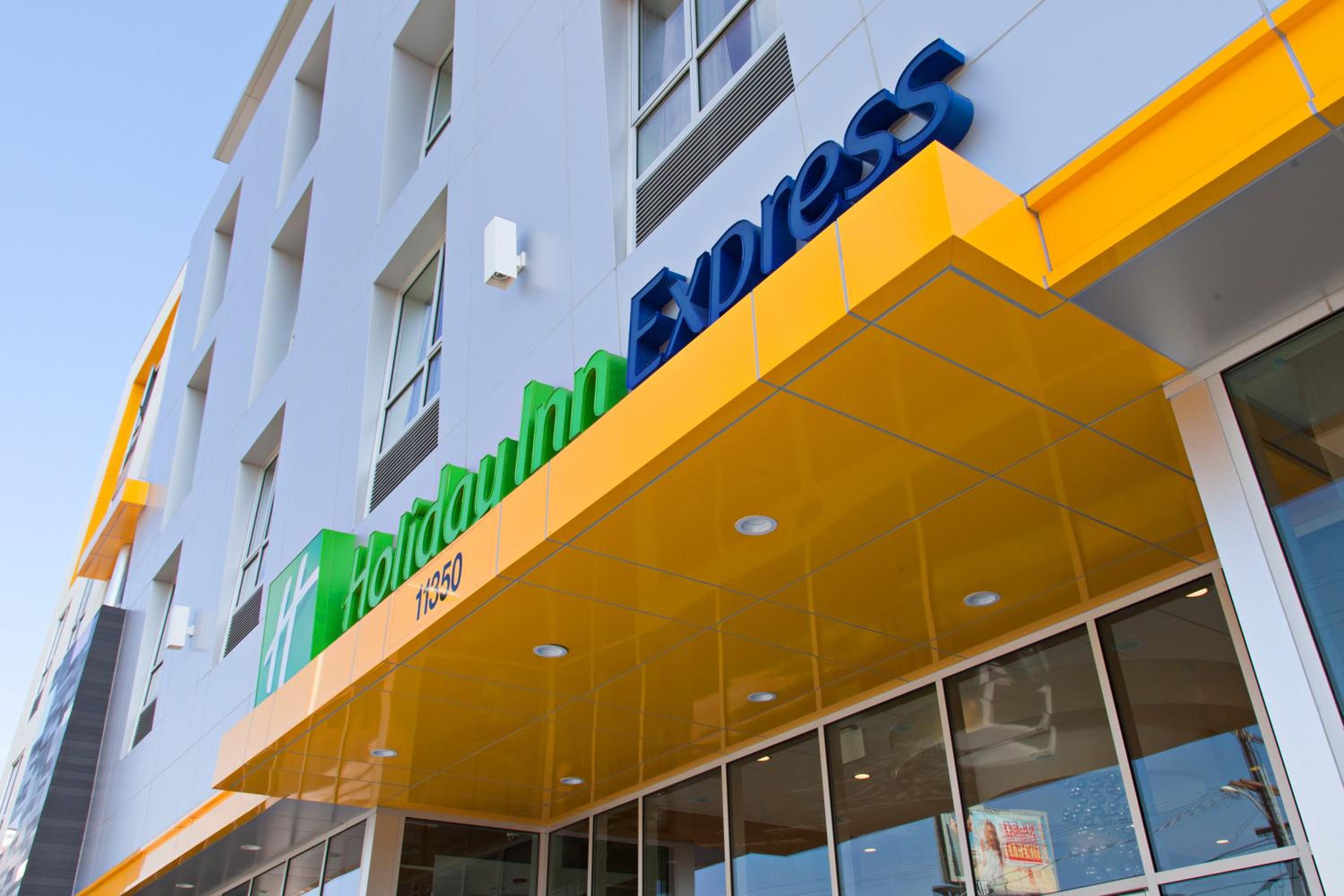 North Hollywood Vacations - Holiday Inn Express North Hollywood - Burbank Area, an IHG Hotel - Property Image 3