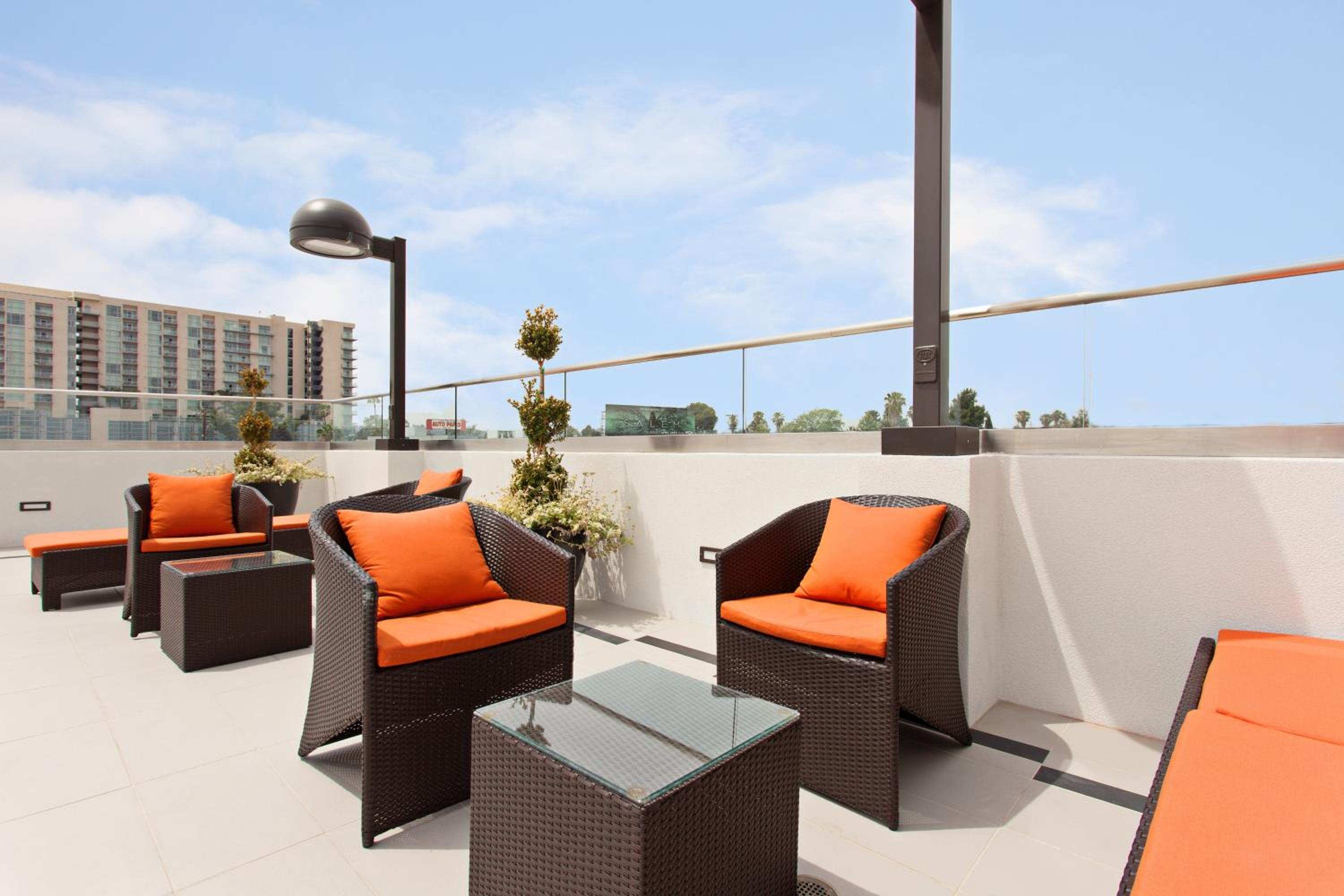 North Hollywood Vacations - Holiday Inn Express North Hollywood - Burbank Area, an IHG Hotel - Property Image 24