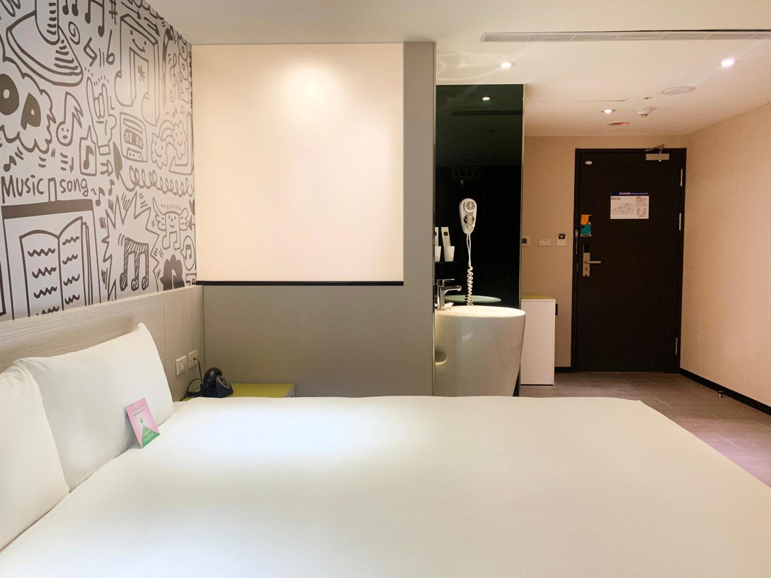 Wholesome Hotel