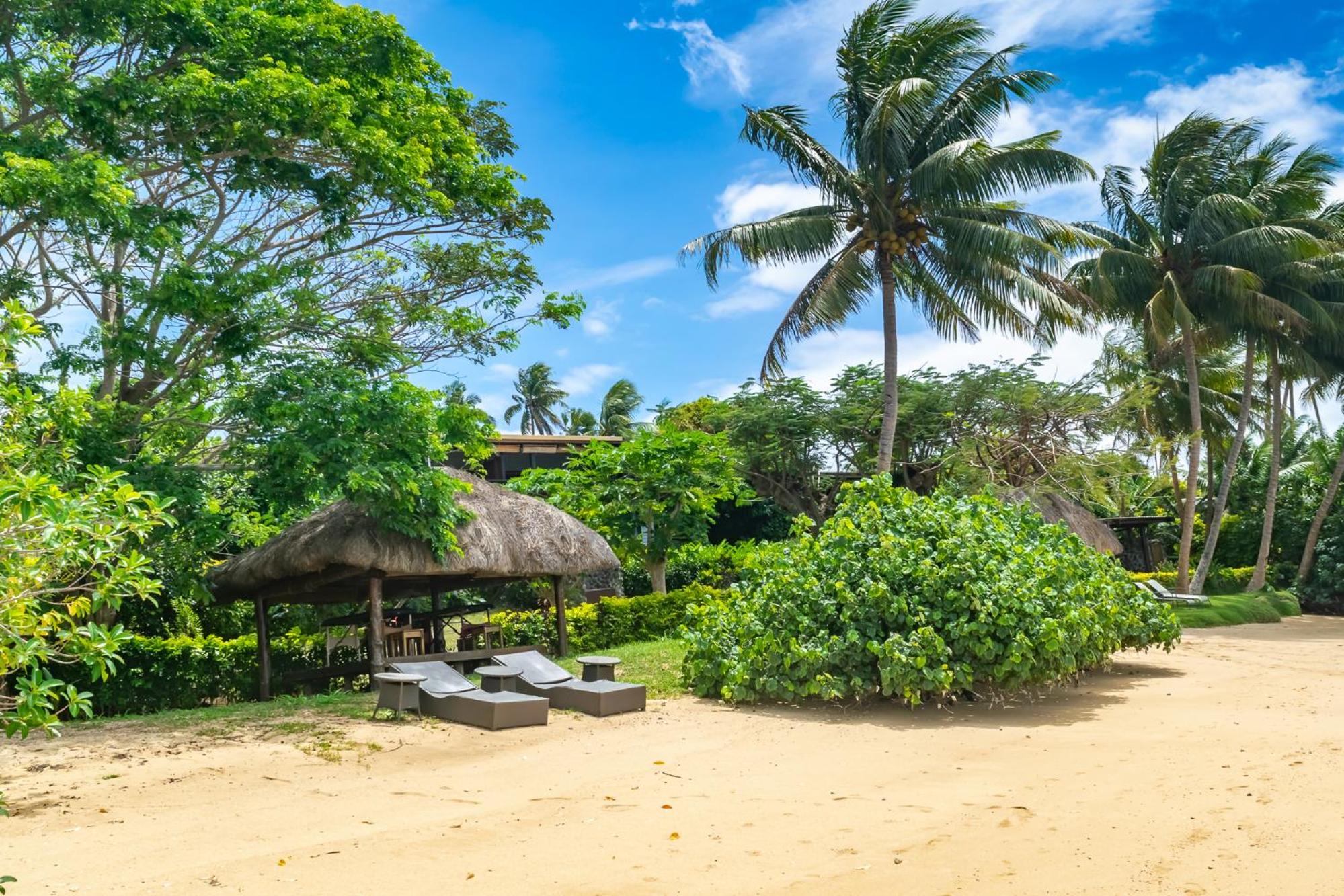 Coconut Grove Beachfront Resort