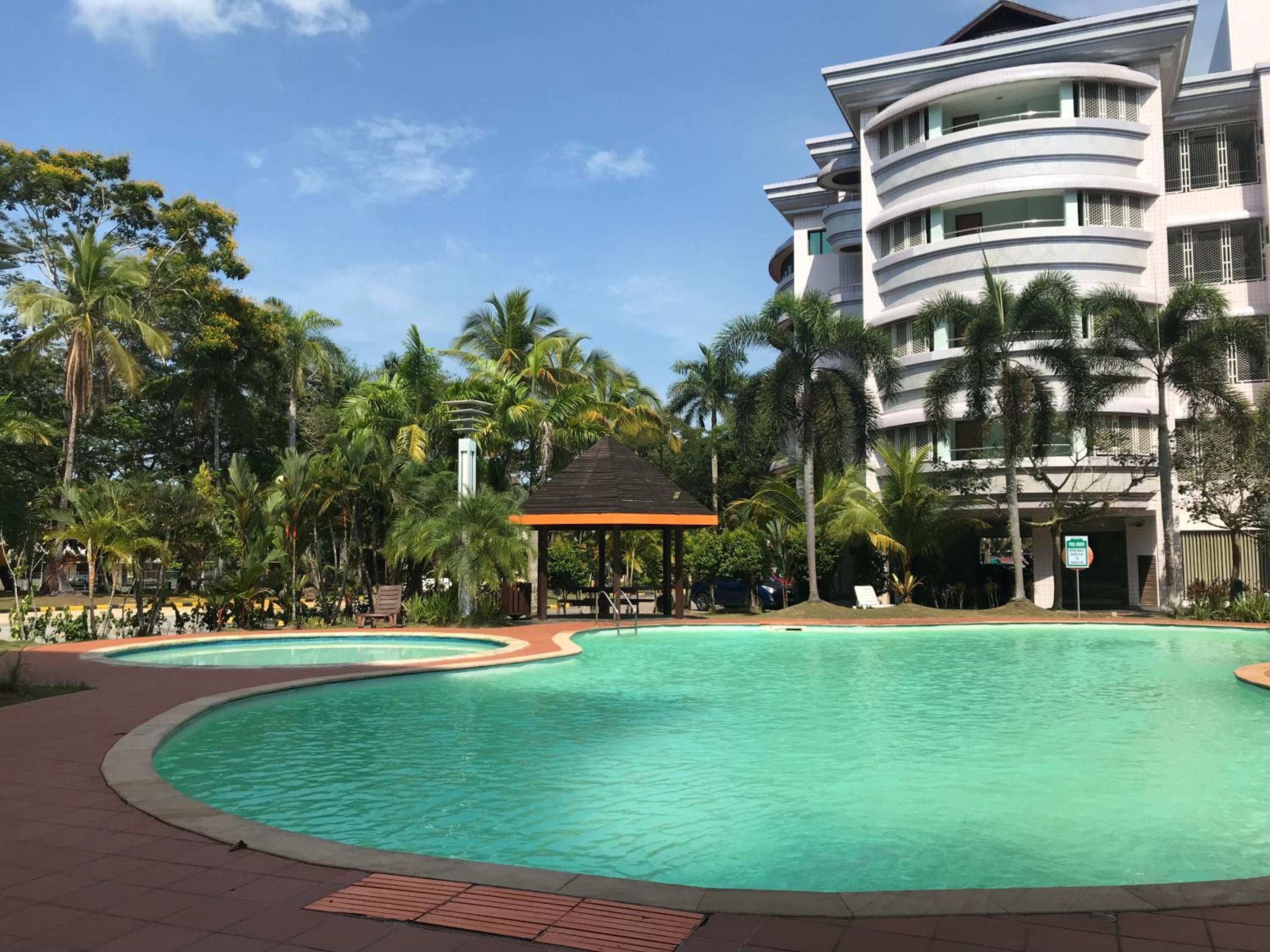 Rimbun Suites & Residences