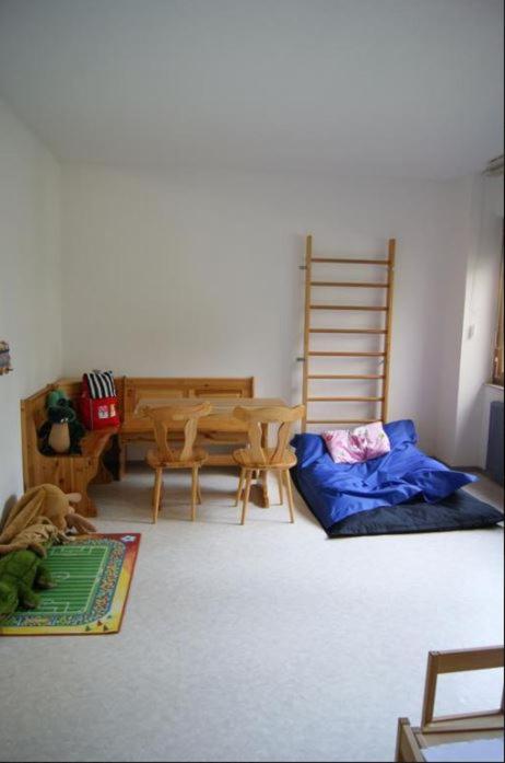 Photo 33