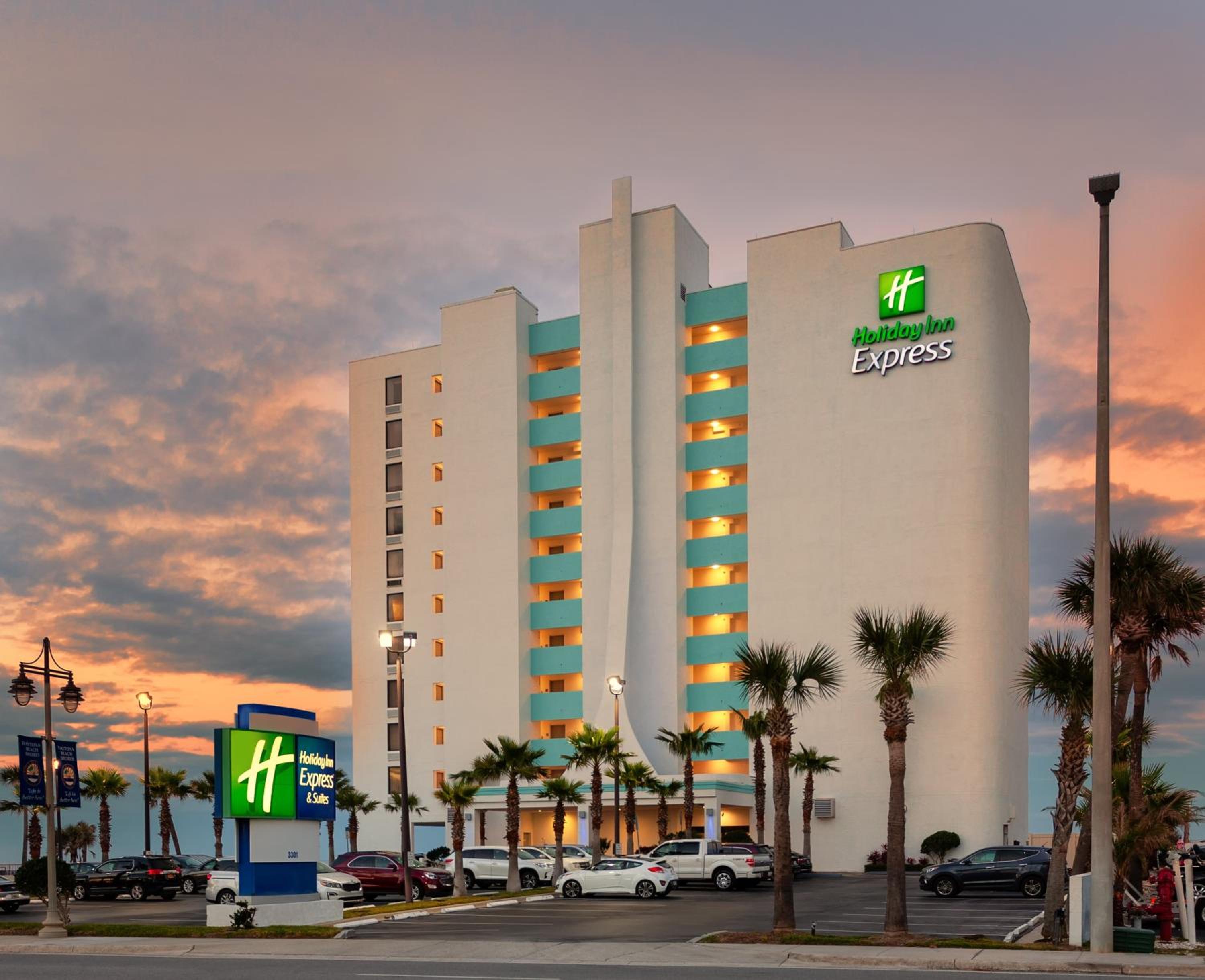 Hotel Holiday Inn Express & Suites Oceanfront by IHG