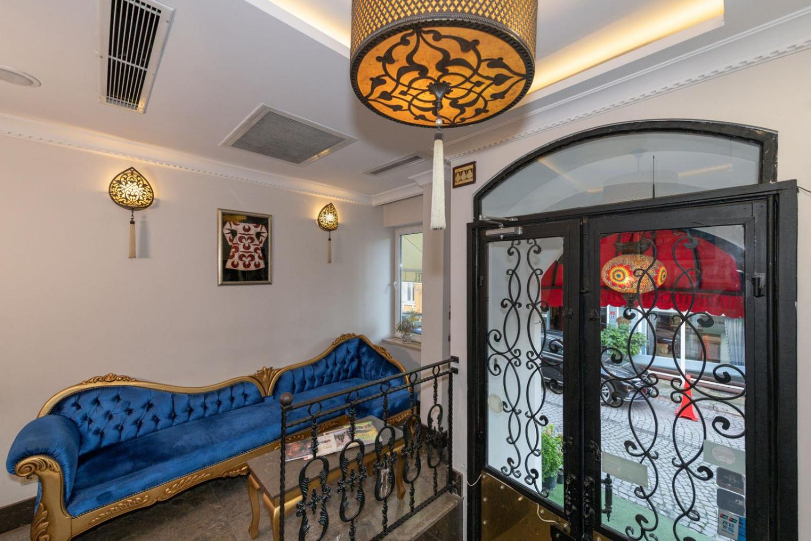 Aristocrat Hotel - Image 26