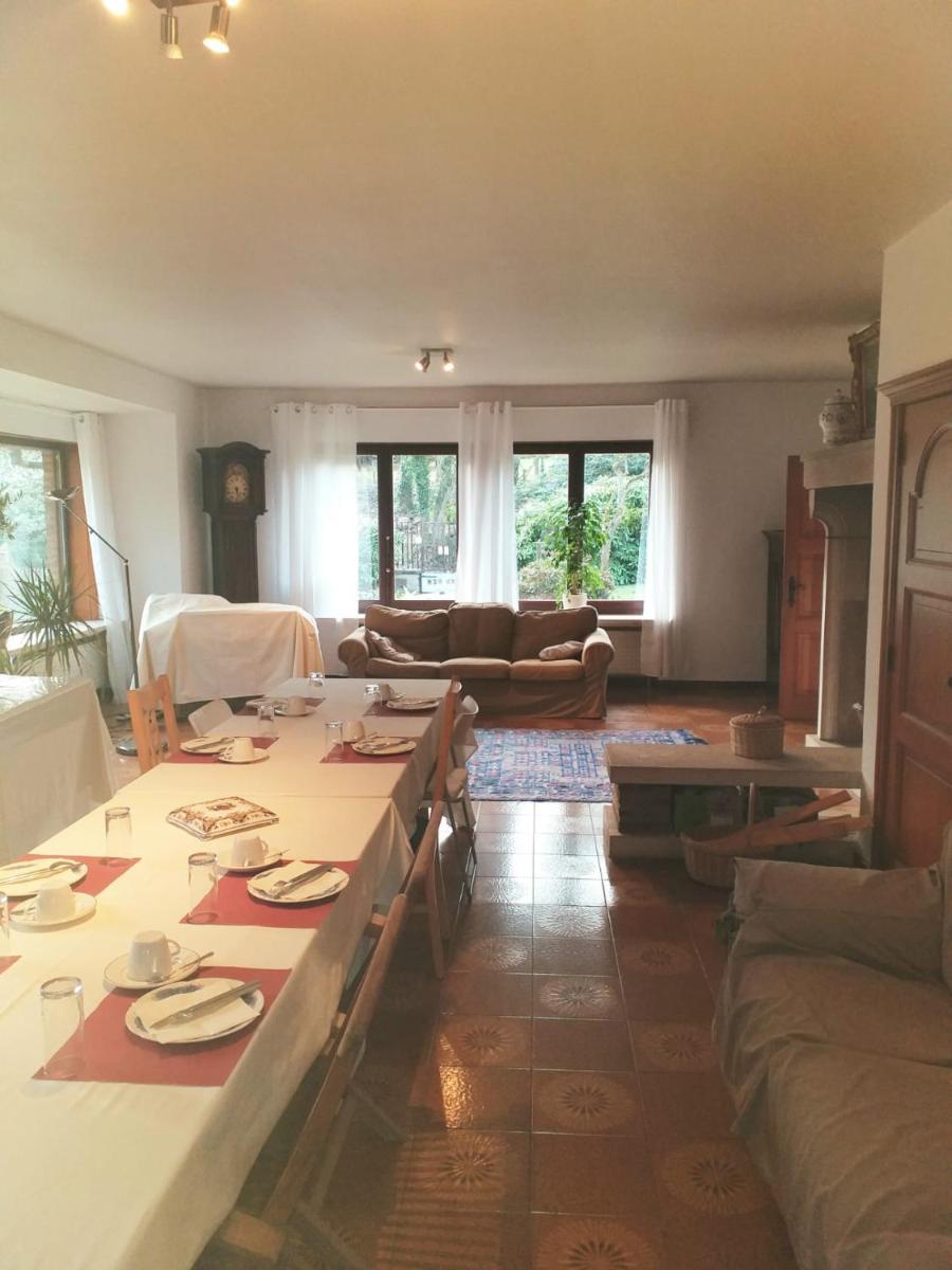 cosy-rooms-party-villa