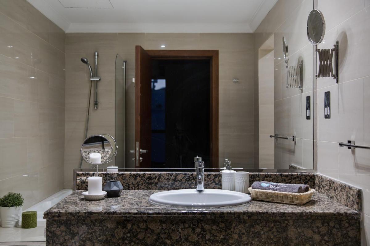 HiGuests - Unique Duplex Penthouse in JBR with Sea Views