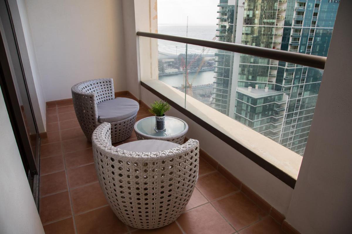 HiGuests - Unique Duplex Penthouse in JBR with Sea Views