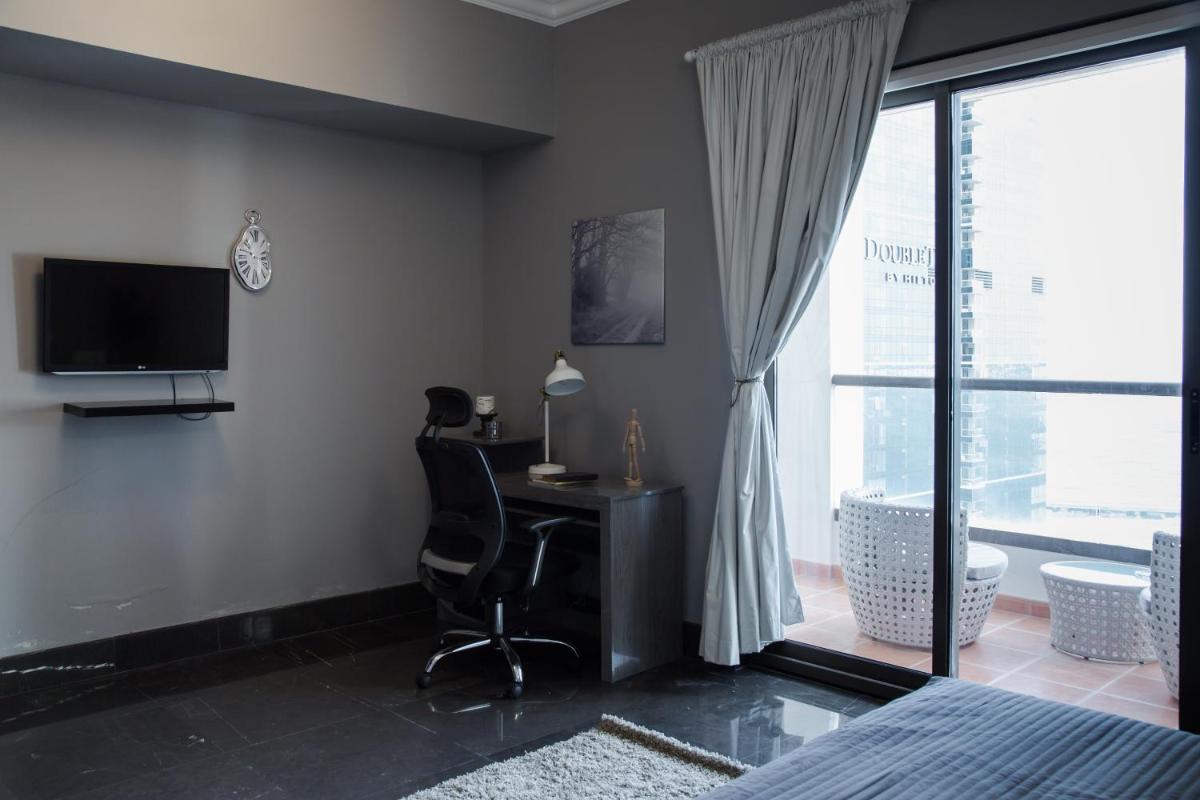 HiGuests - Unique Duplex Penthouse in JBR with Sea Views