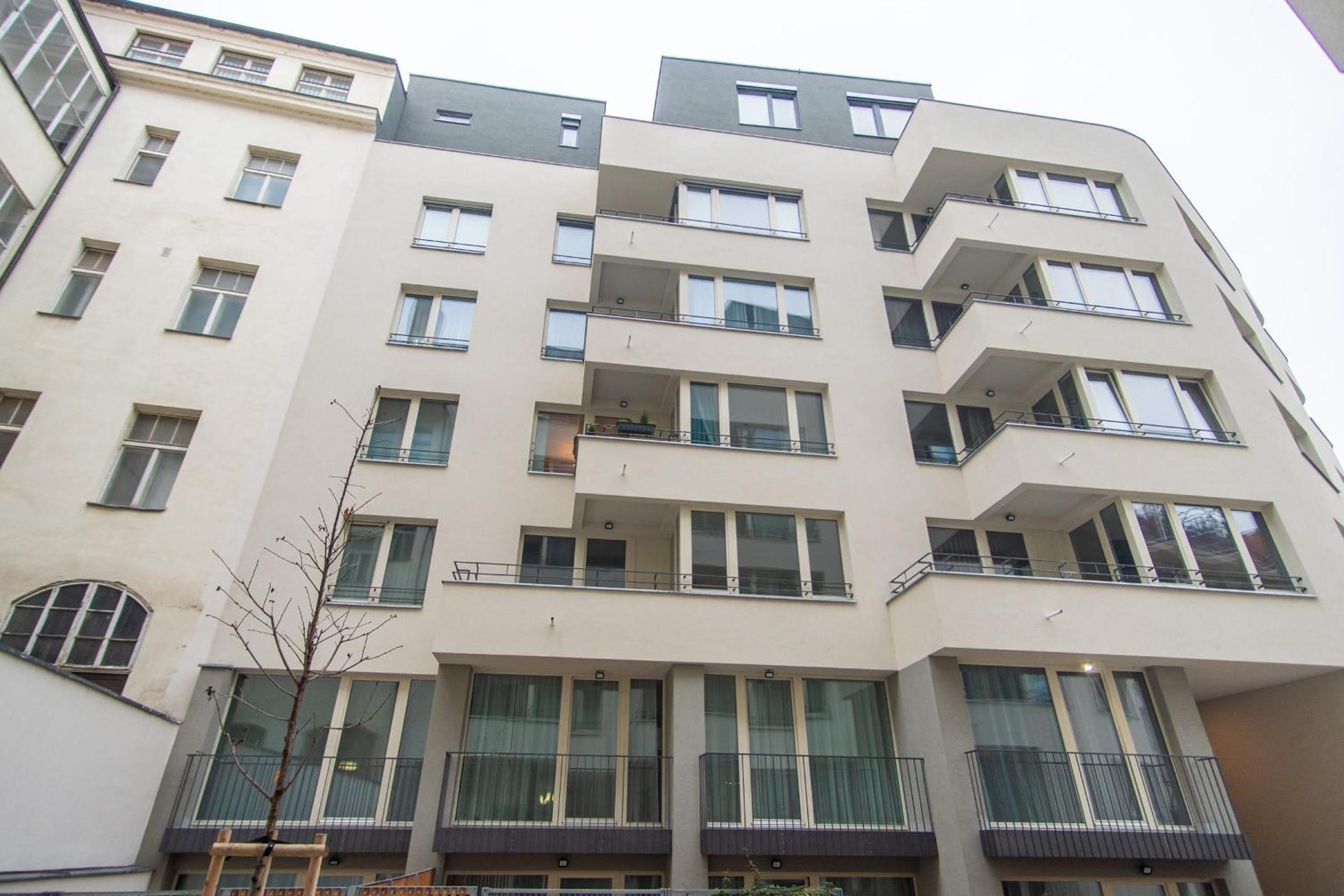 Apartment with Balcony