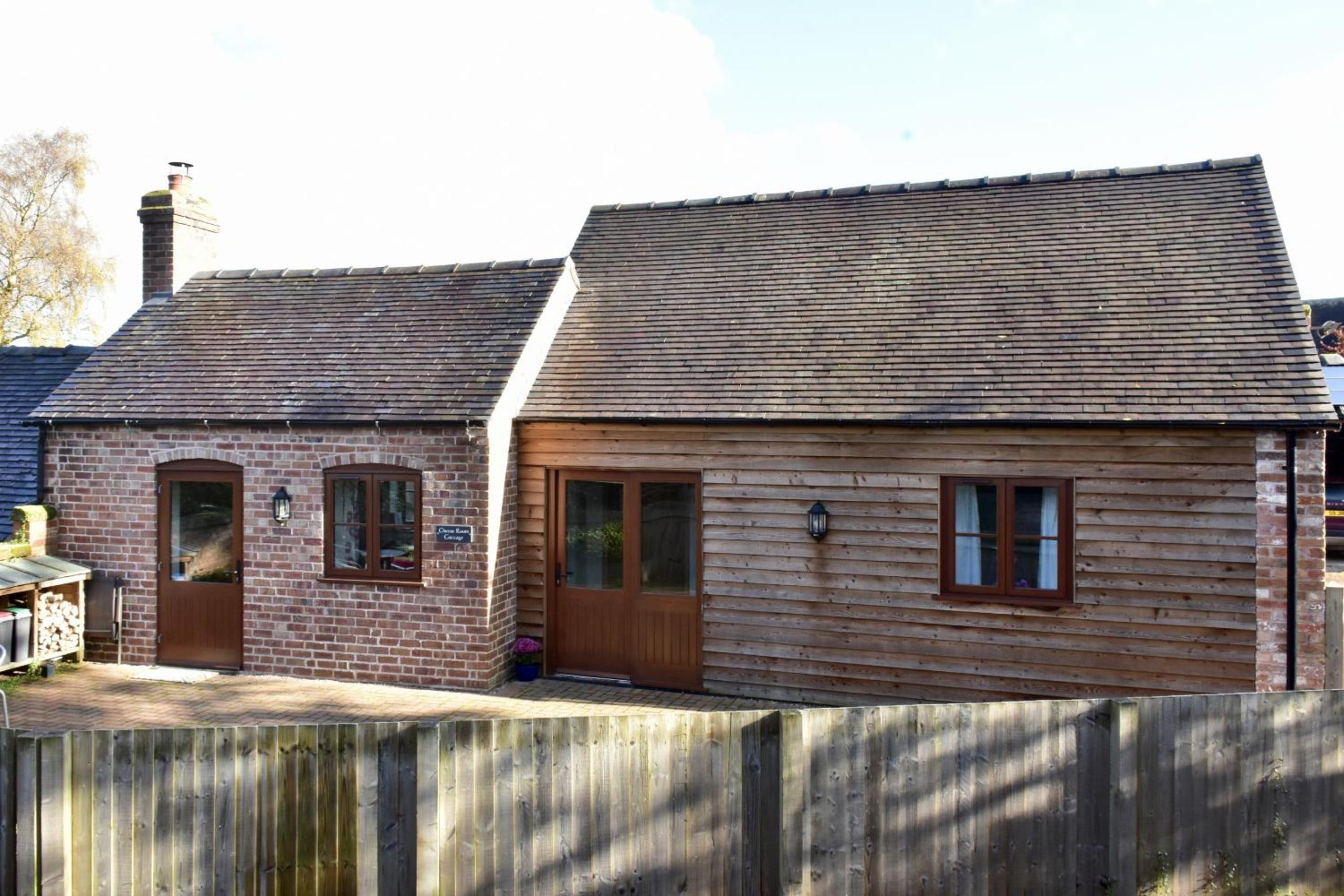 Finest Retreats - Shropshire Cottage, 2 bedrooms, sleeps 3 view 3